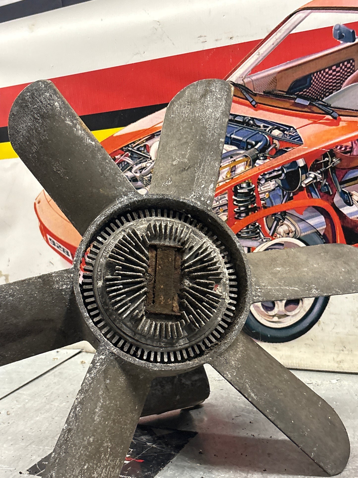 Porsche 928 Engine cooling viscous fan with bracket used 92810613701, 9281061101R