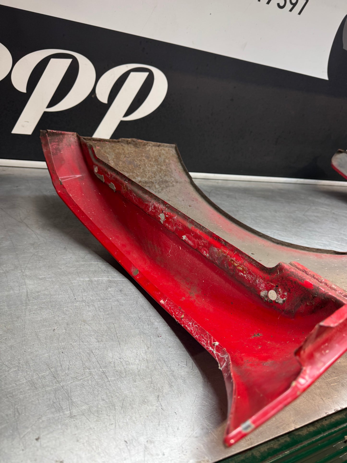 Porsche 924 Front Right wing. 477821022 - Good Condition