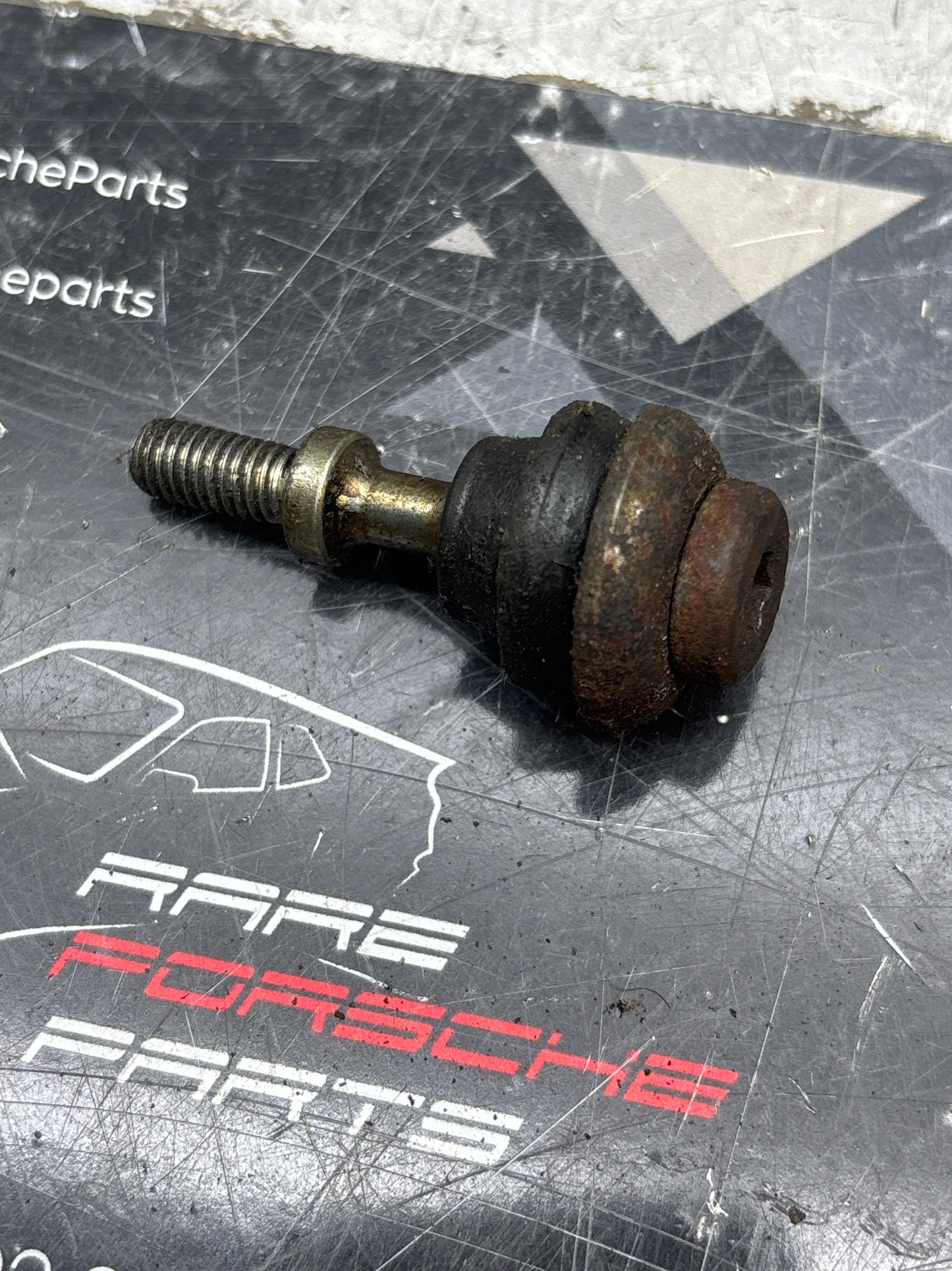 Porsche 944 S2 928 cam cover Socket Head Bolt 92810411101 short type
