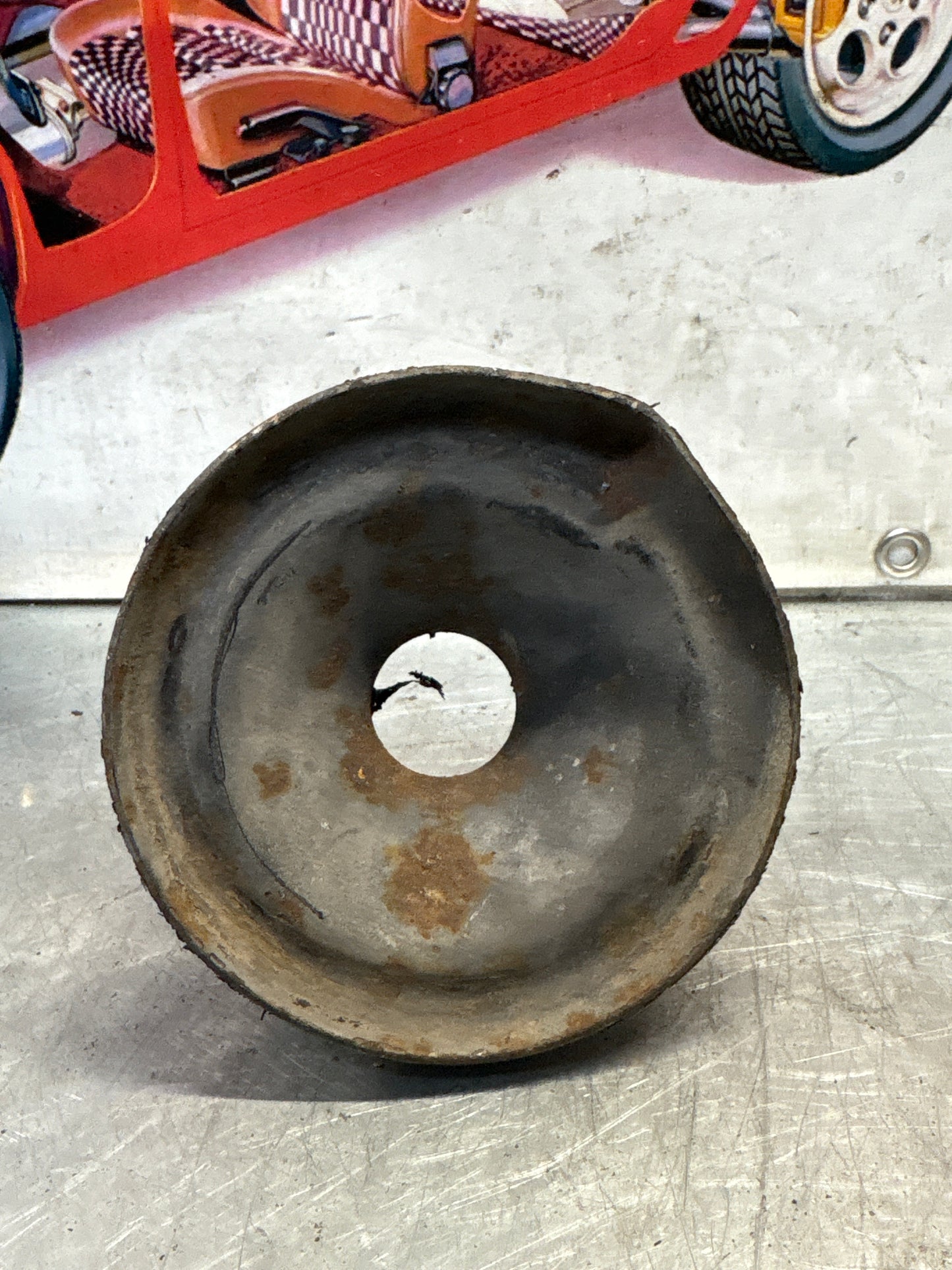 Porsche 928 Spring plate mount, used 92834304707