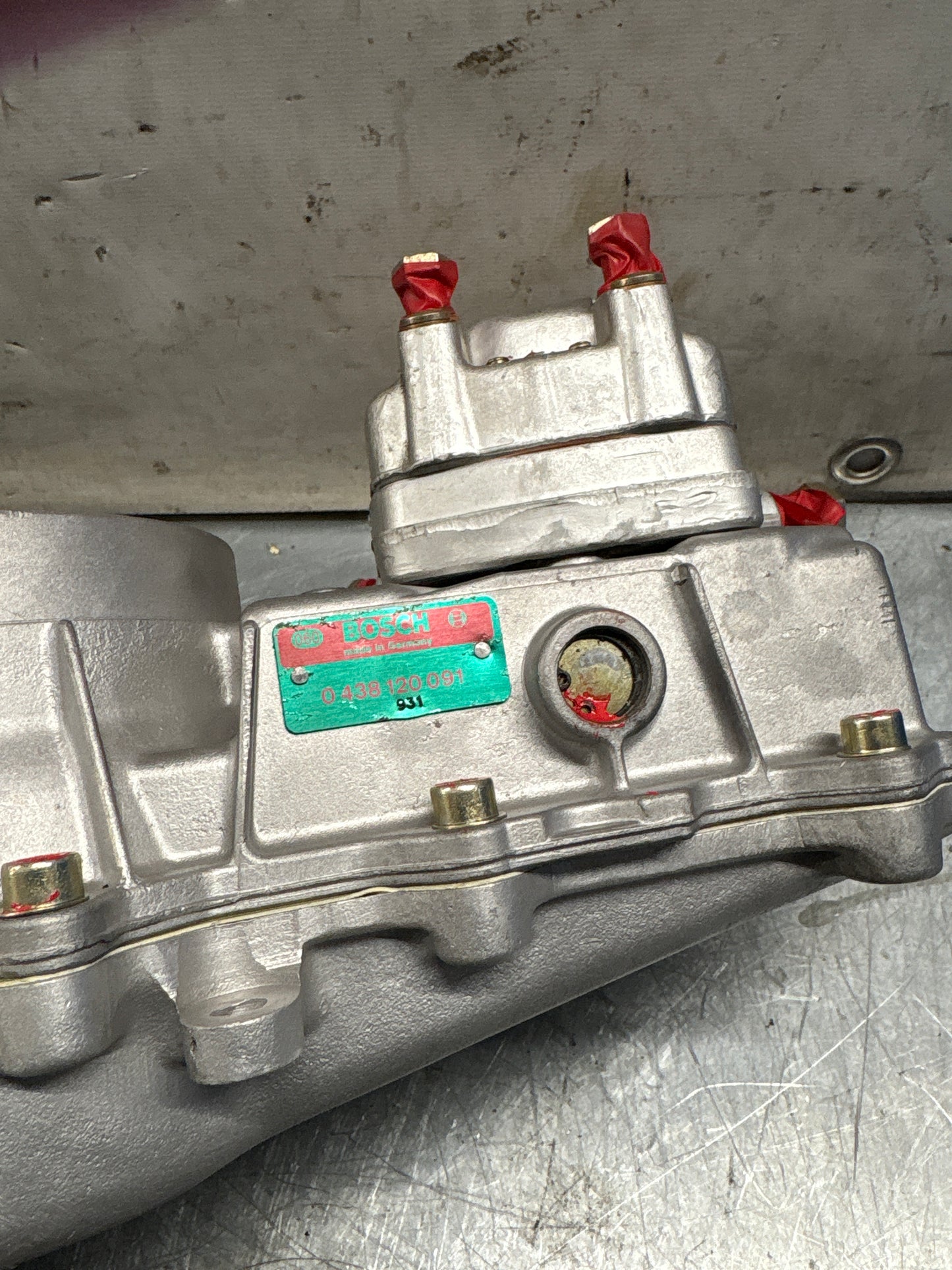 Porsche 924 Turbo fuel metering head with air flow meter, 0438100047 / 0438120091 / 9311101355R, refurbished 