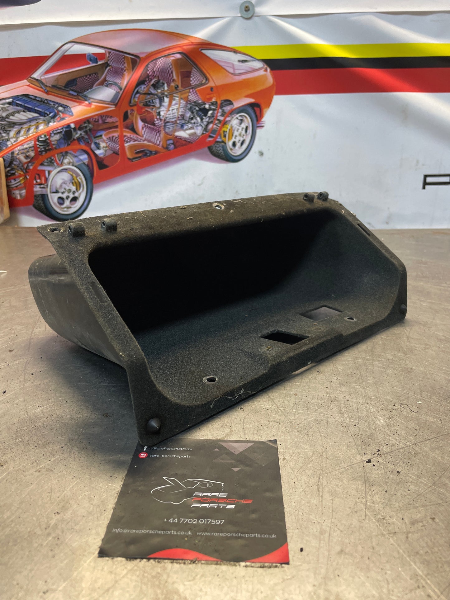 Porsche 924 glovebox, Black used 477857095