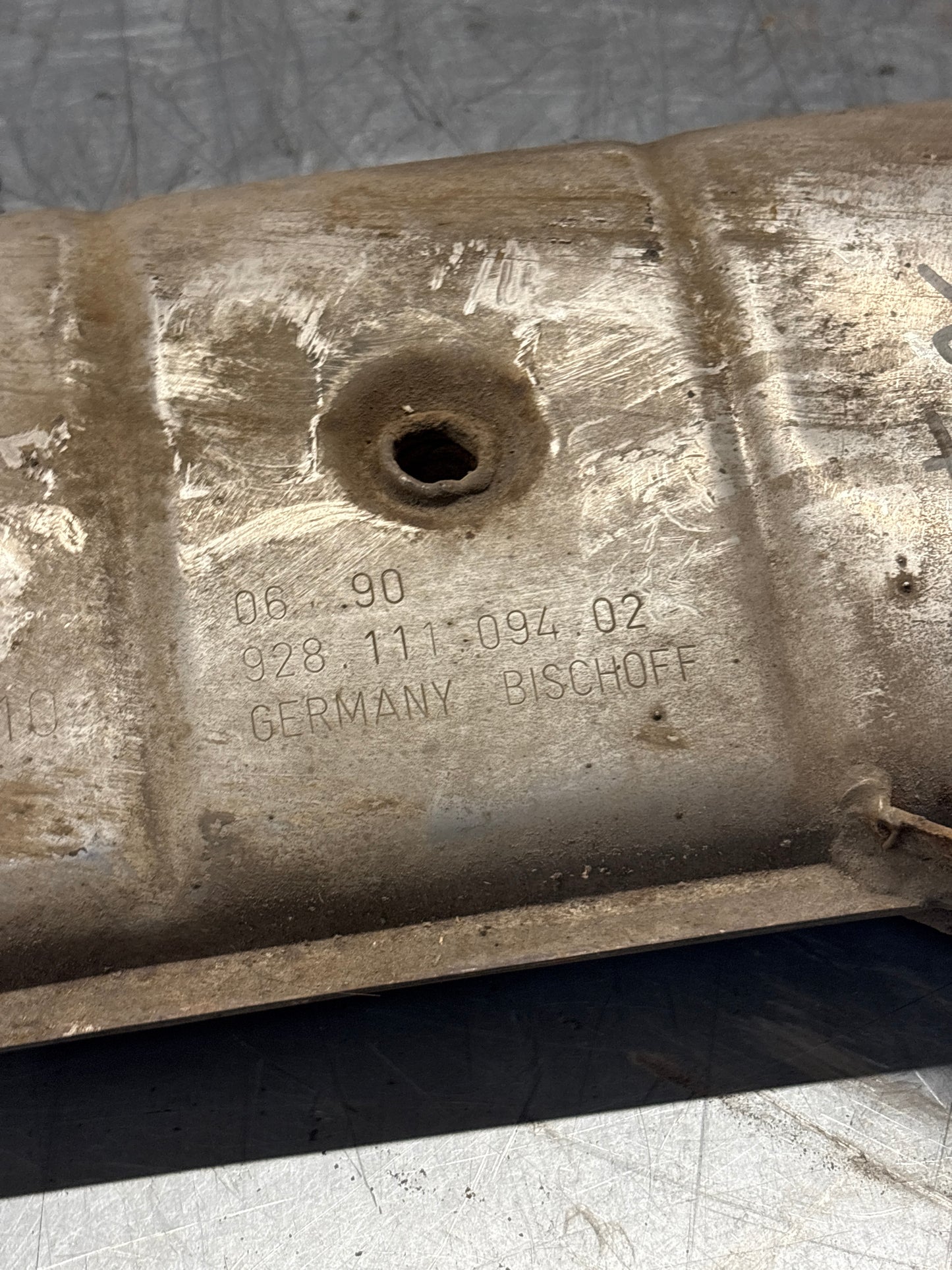 Porsche 928 S4 right middle silencer, used 92811109403