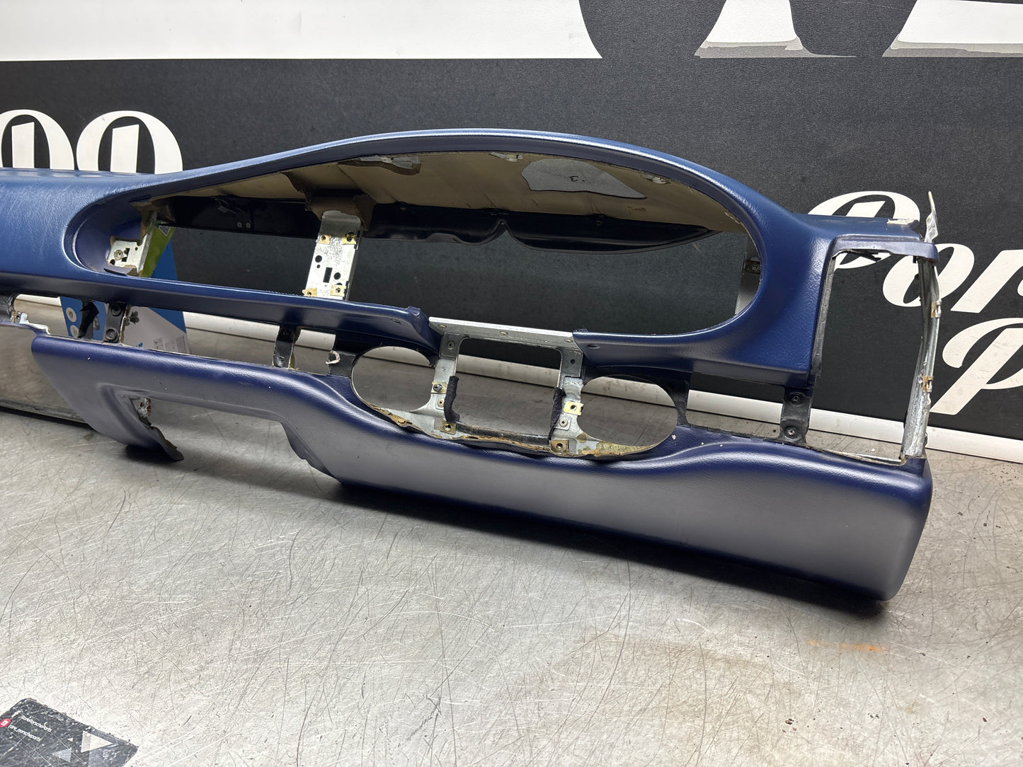 Porsche 944 / S2 oval RHD Dashboard 1986- 92 Used blue Right hand drive, one tiny crack