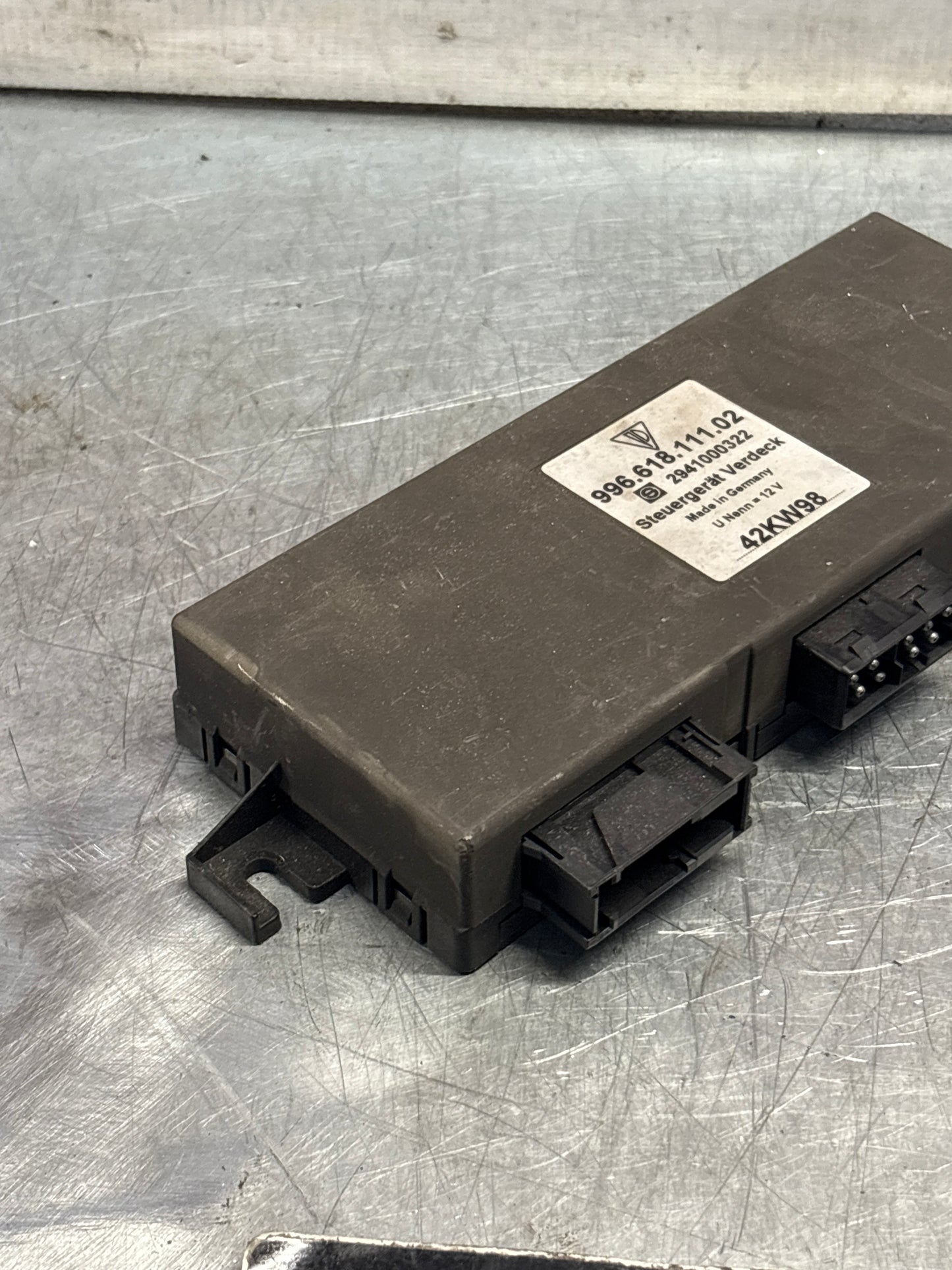 Porsche 911 996 convertible roof control unit, used 99661811103