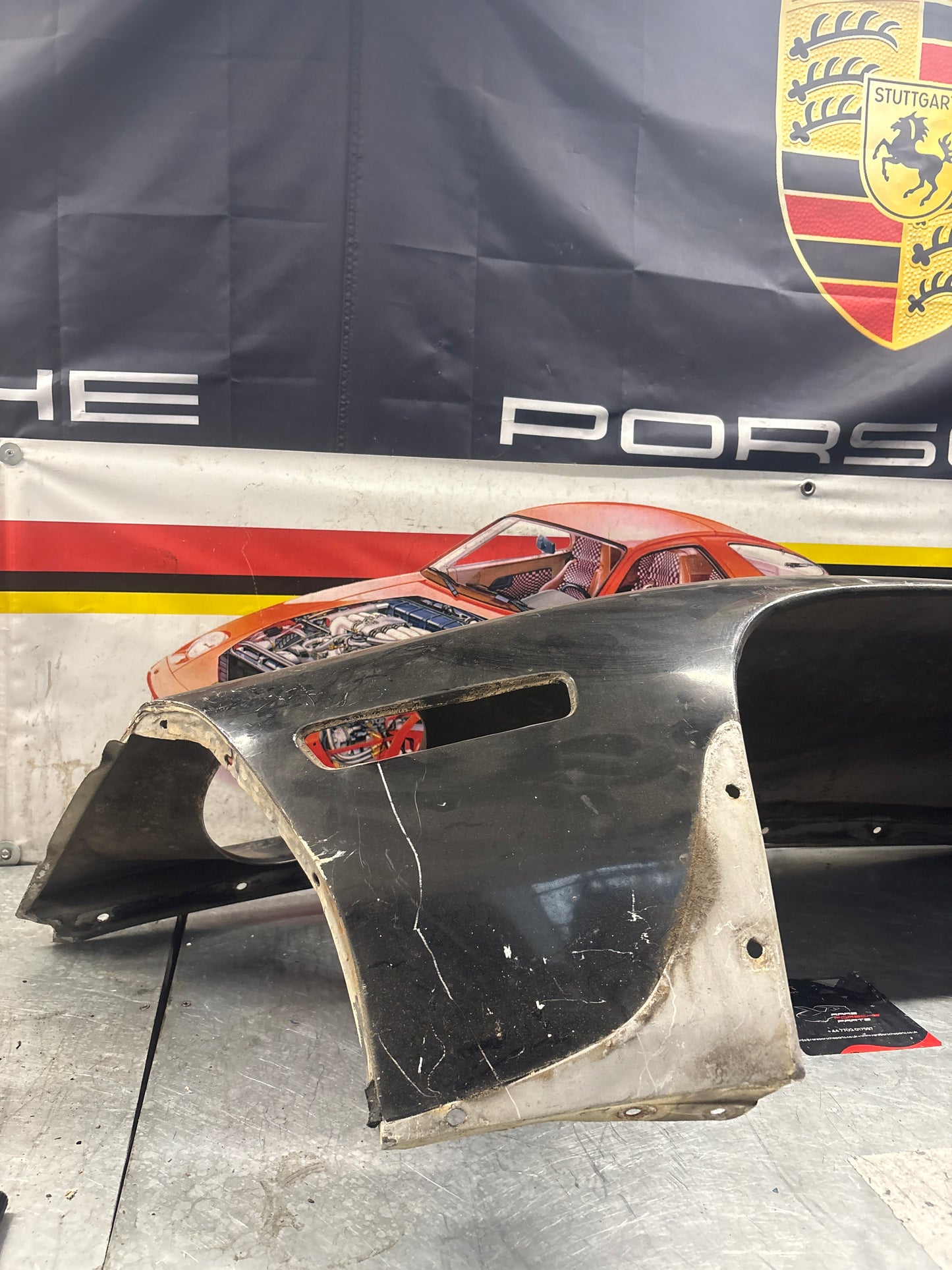 Porsche 928 -87 front left wing, 92850301103 used