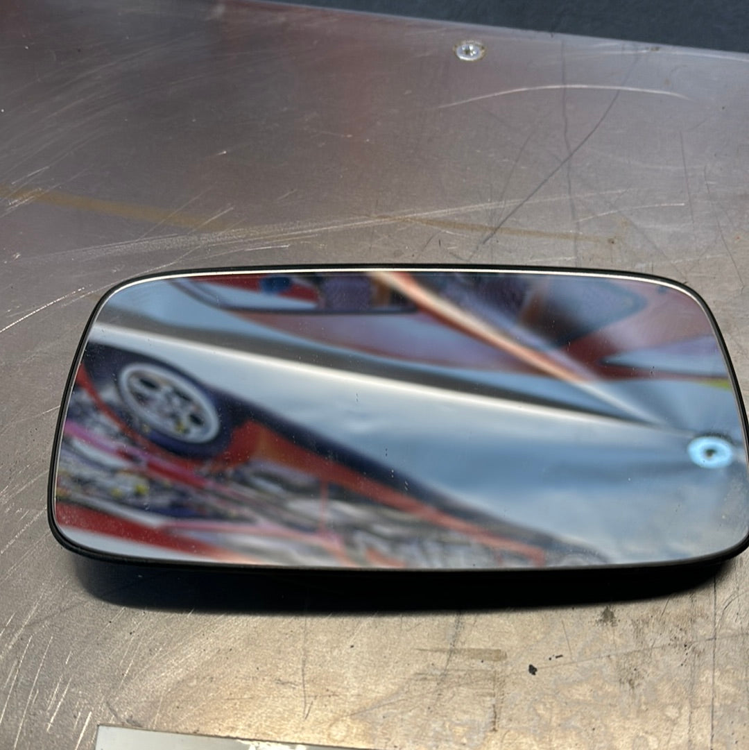 Porsche 944 86 on door mirror glass 94473103502 used