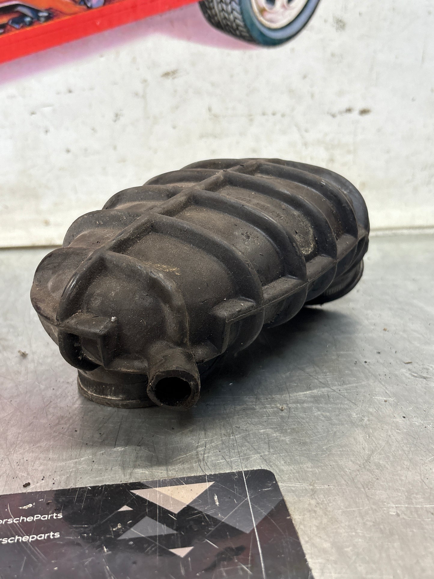 Porsche 924 fuel metering head to air intake 047133367A 047 133 367 A