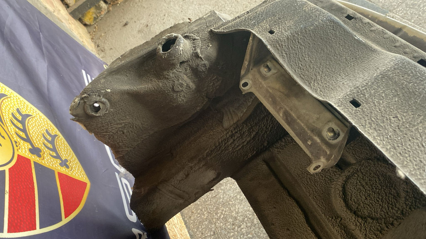 Porsche 944 complete rear cut used, 94450303701