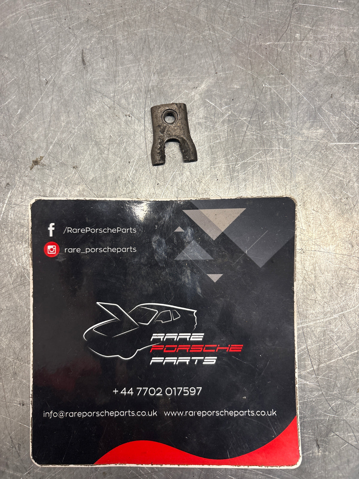 Porsche 914 clutch release fork retaining plate, used 90111607701