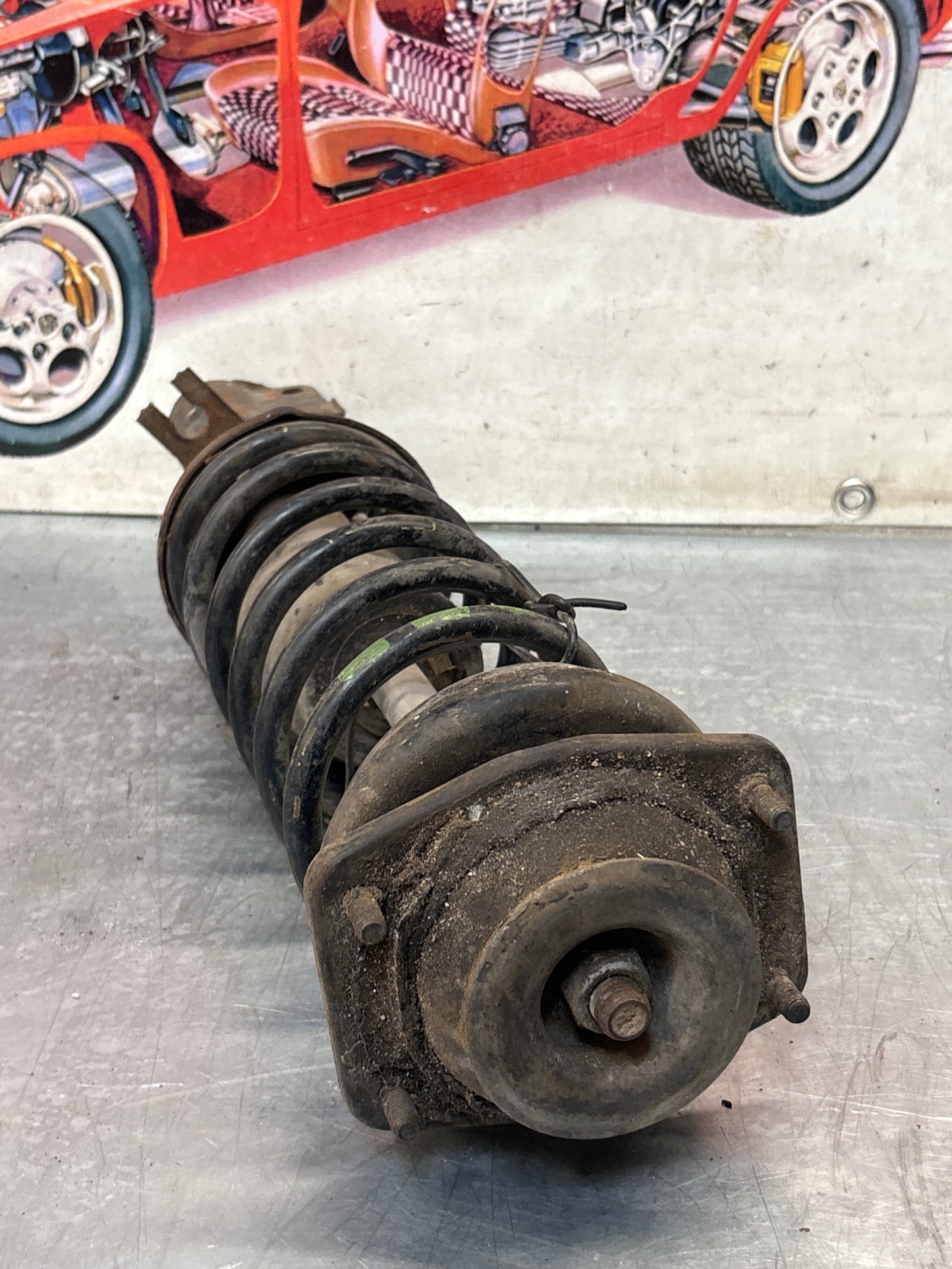 Porsche 944 in anticipo, gamba della sospensione sinistra 924S, usata, ricambio o riparazione