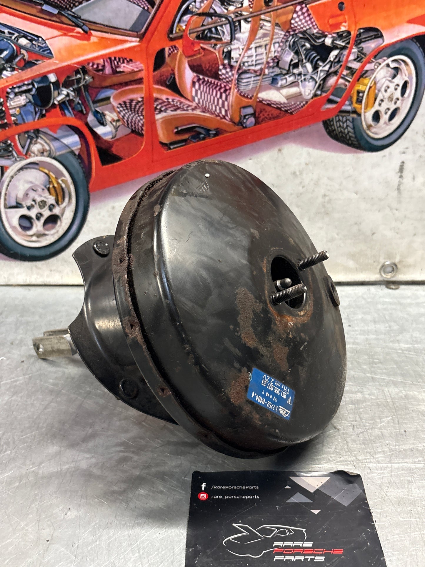 Porsche 944 brake booster, used 95135502703