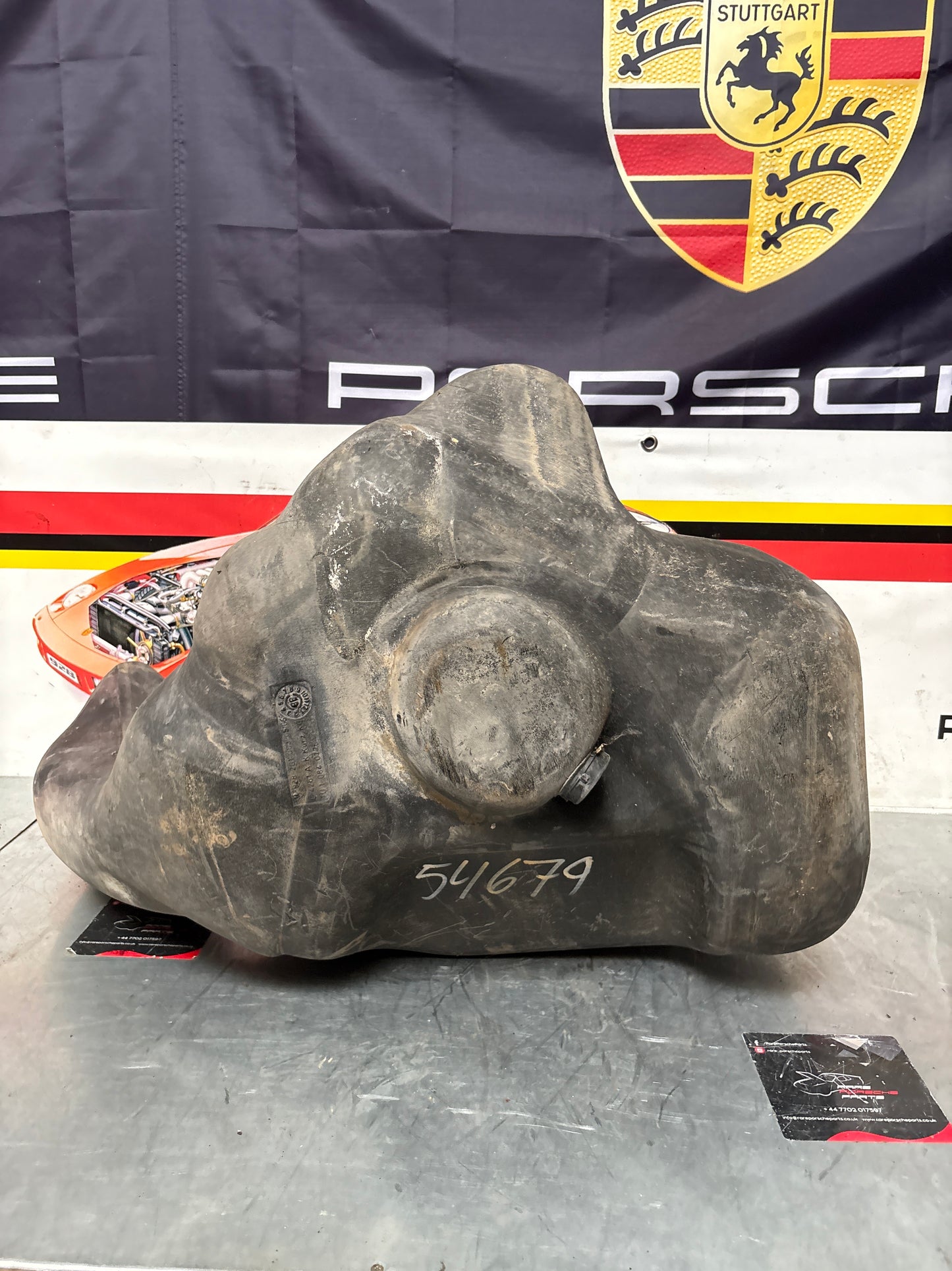 Porsche 928 S4 fuel tank, used 928201003 05/06