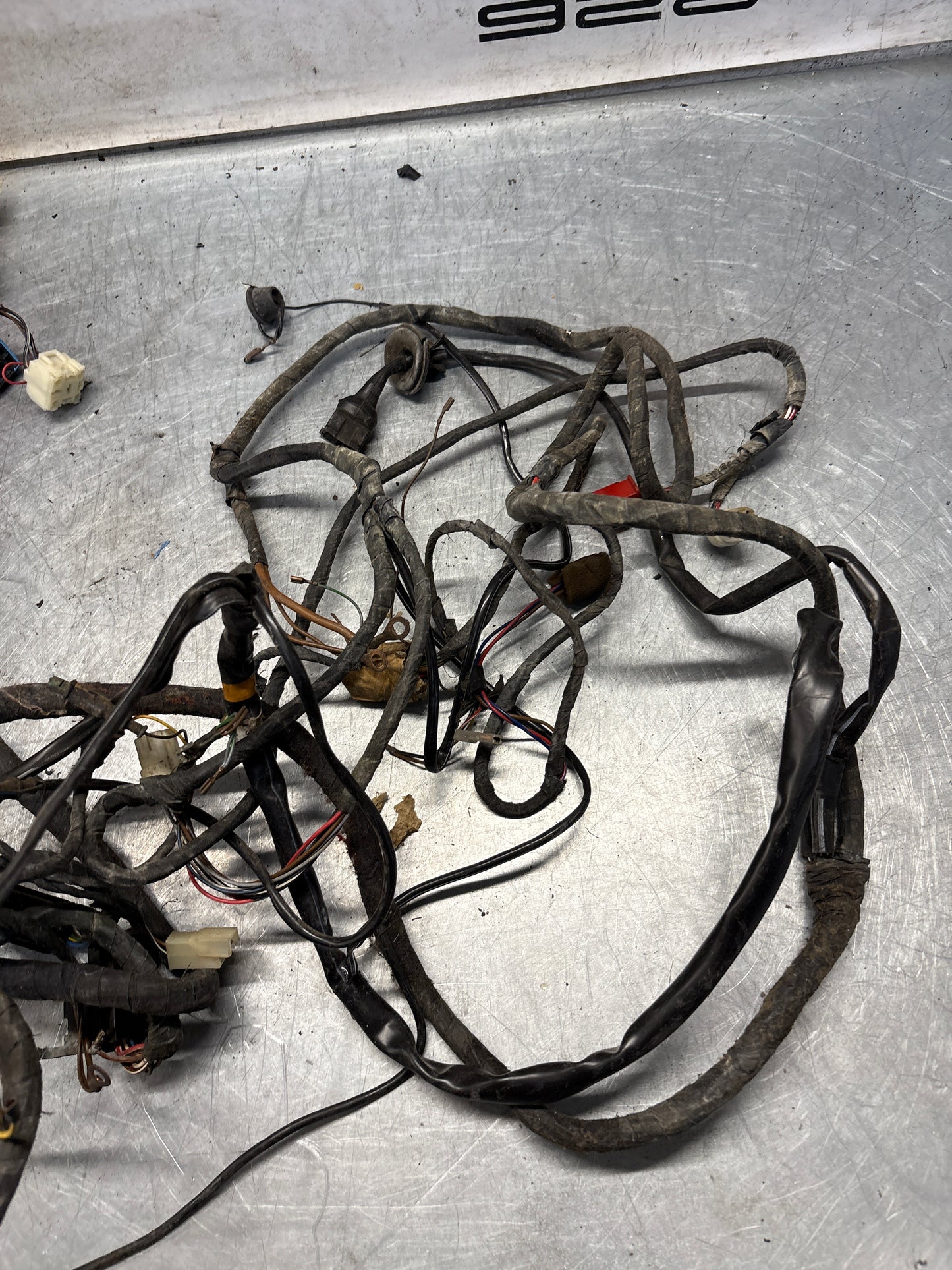 Porsche 944 Turbo 86- LHD Interior / Dashboard wiring loom, used 95161200604