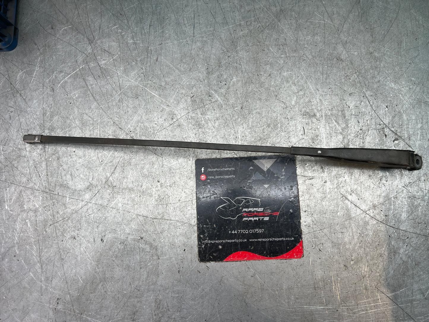 Porsche 924/944 rear wiper arm