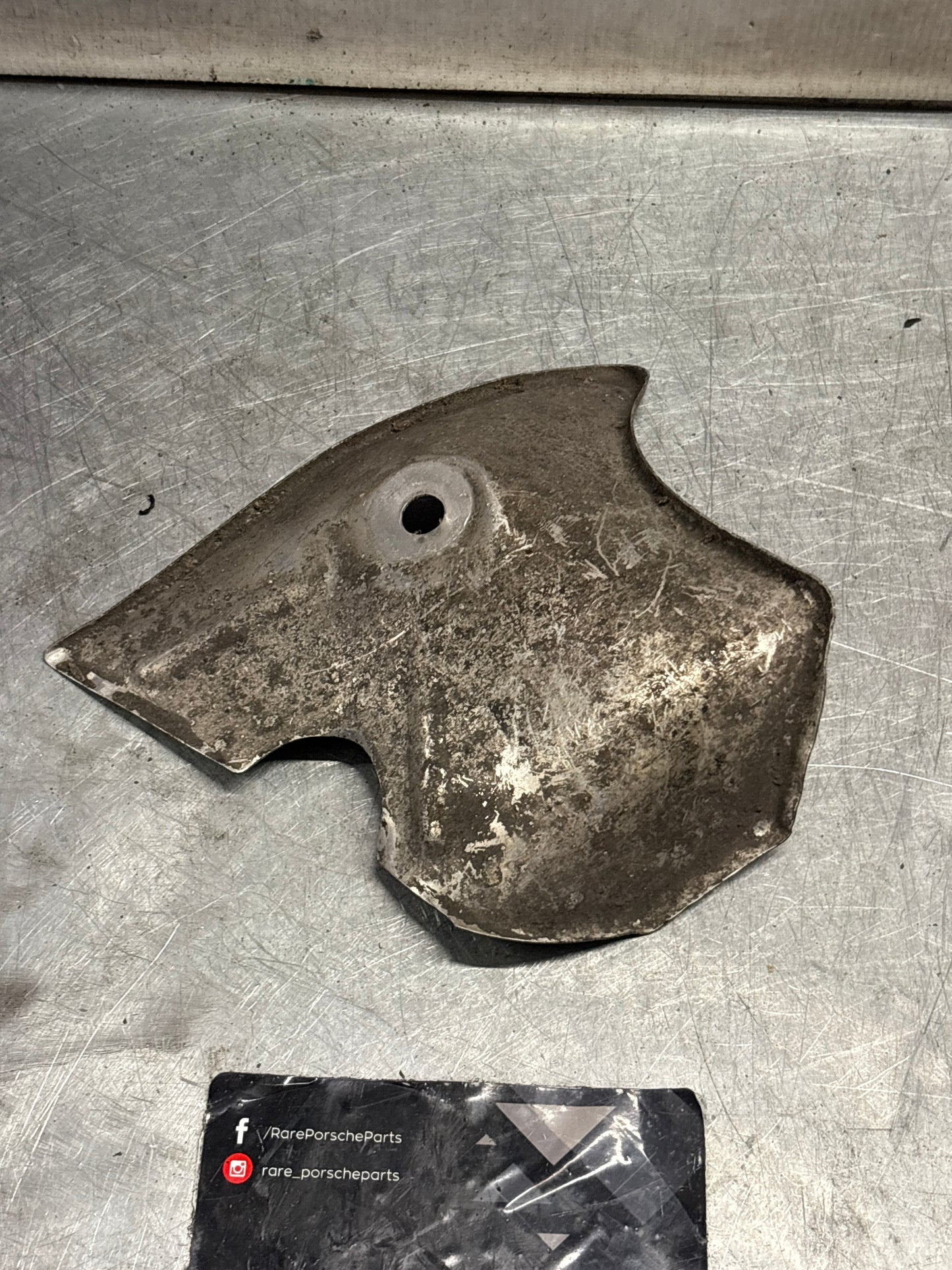 Porsche 928 S right side Buffle plate 92834138405. used
