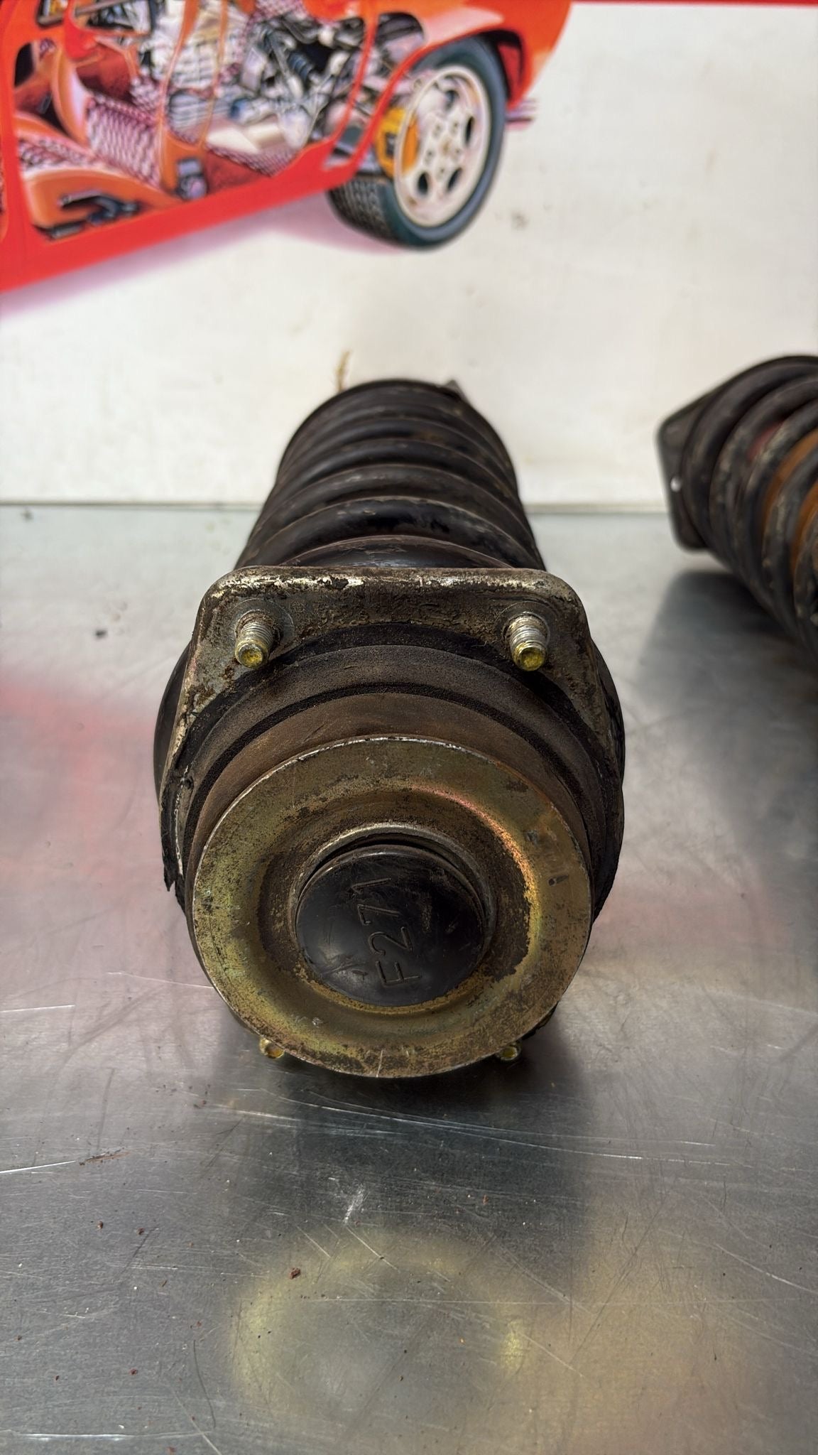 Porsche 944 Turbo pair of front shock absorber, used 95134303105 95134303205