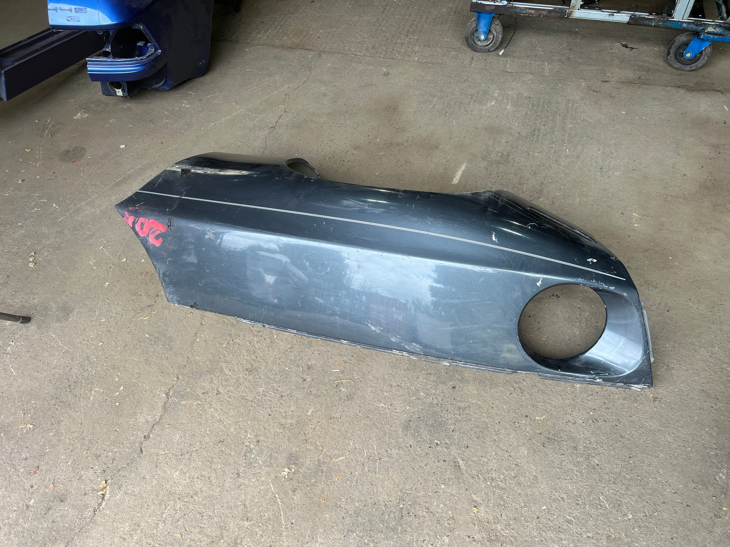 Porsche 928 -87 front left wing, 92850301103 used