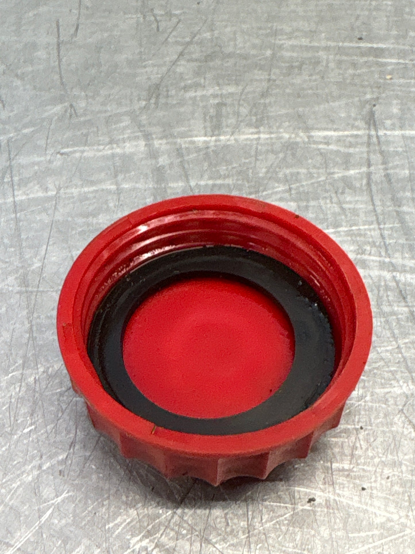 Porsche 928 transmission fluid reservoir cap, used 96030748100
