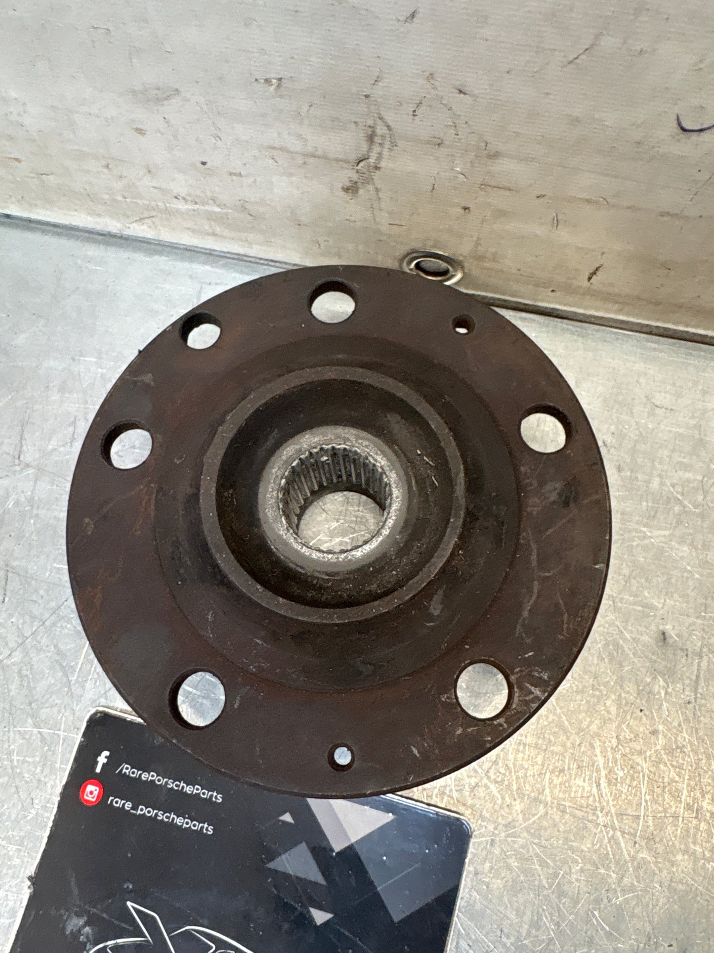 Porsche 924S/ 944 rear hub 95133160701, used