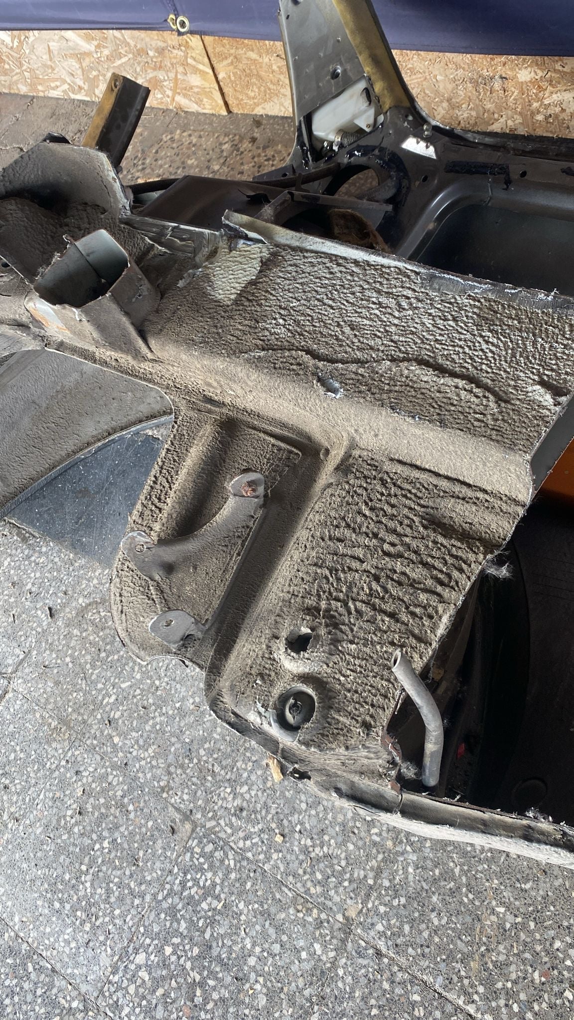 Porsche 944 Right side cut, rear fender with sill 94450390403, 94450361200