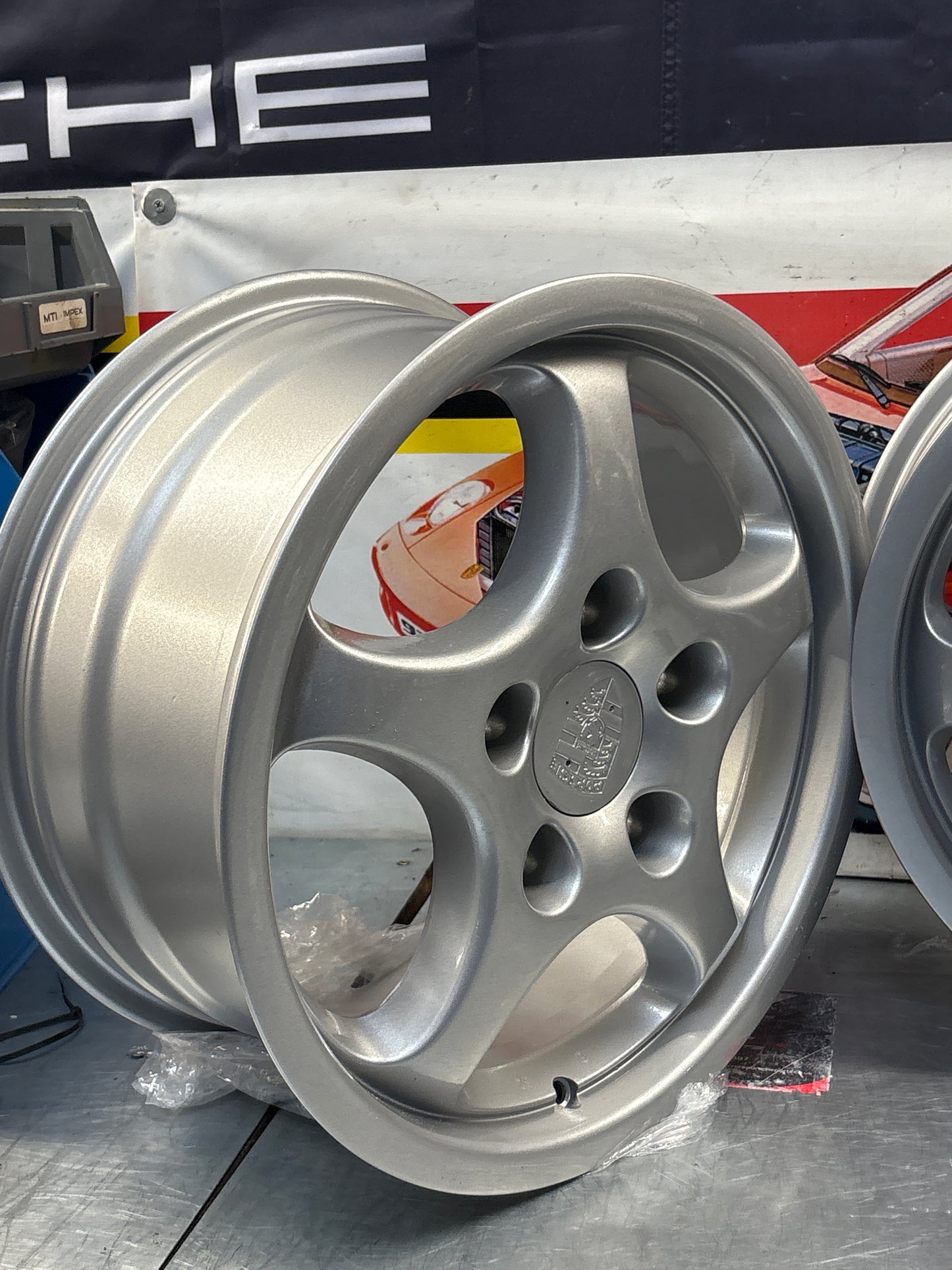 Porsche 944 968 16 inch alloy wheel set, refurbished 94436211400 / 94436211600