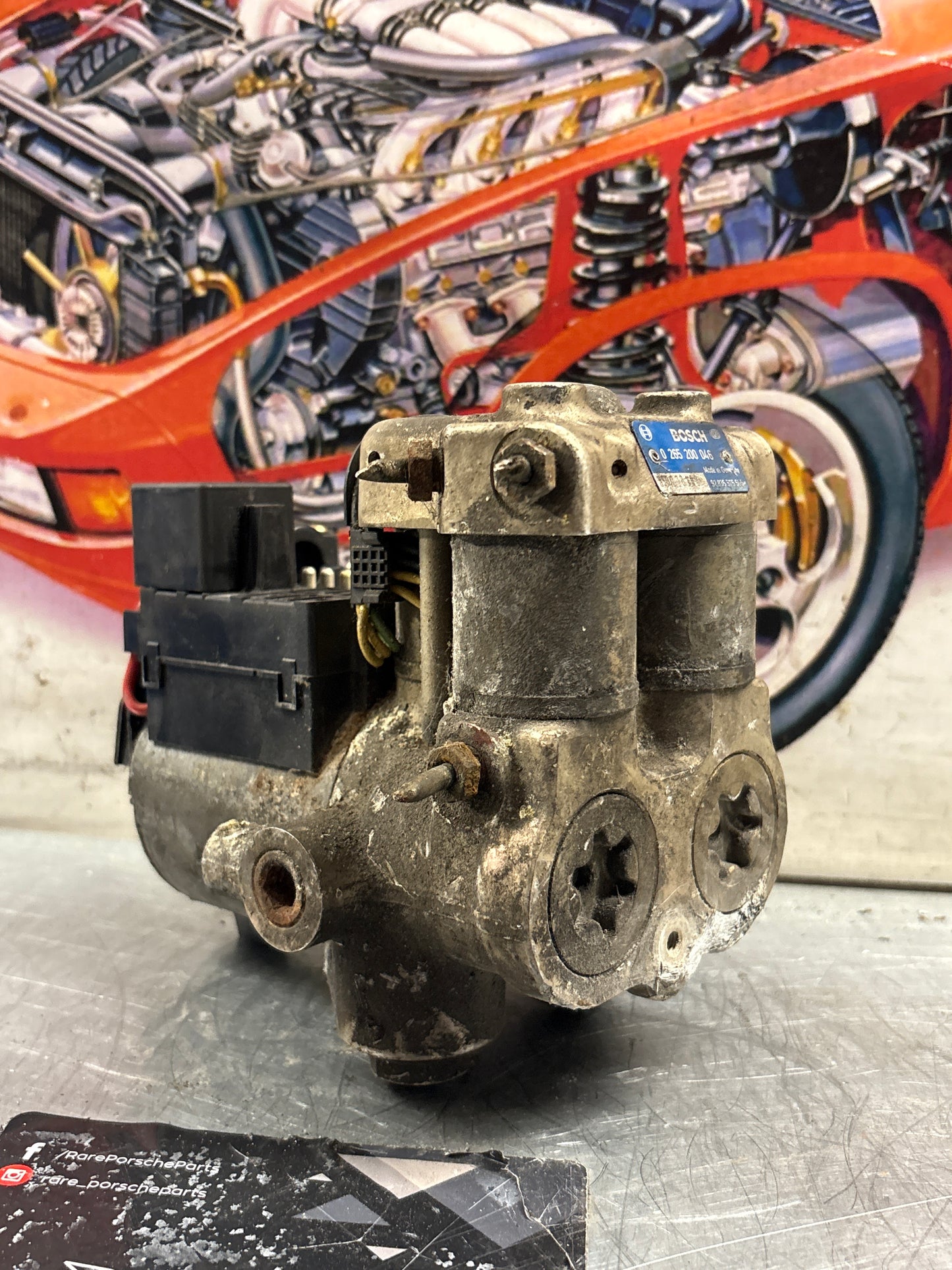 Porsche 928 S4 Bosch ABS pump, used 0265200046 / 92835575505
