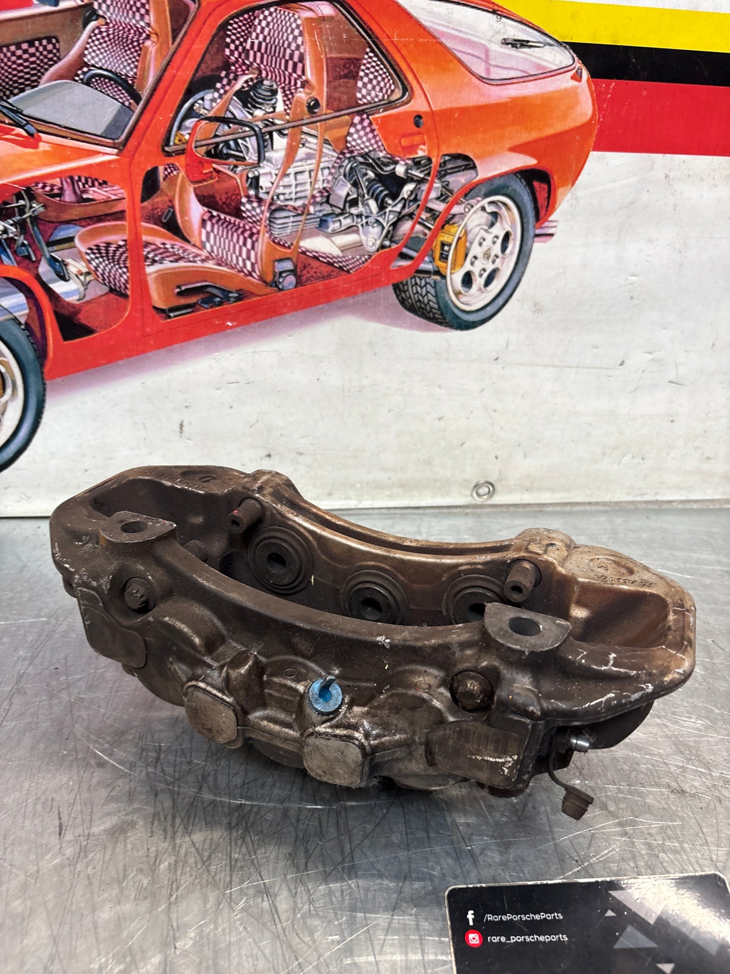 Porsche Panamera front right brake caliper, used 7PP615123
