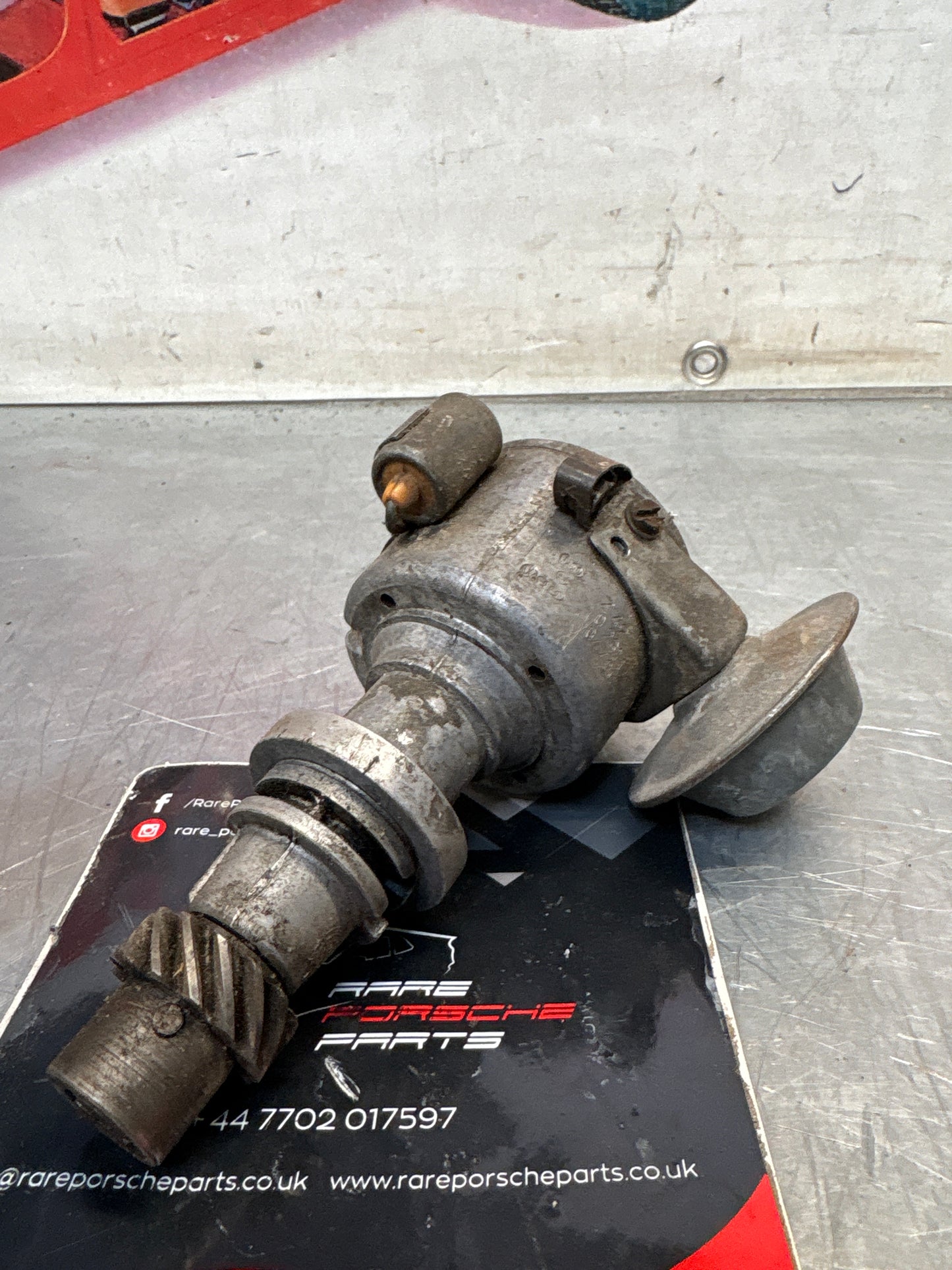 Porsche 924 ignition distributor, used 0231170202 / 047905205B