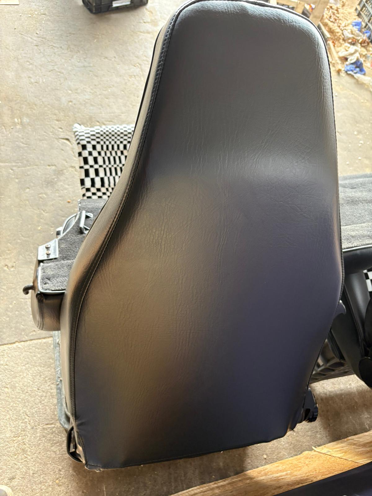 Porsche 924 944 set of seats, Pascha, refurbished, front and rear seats