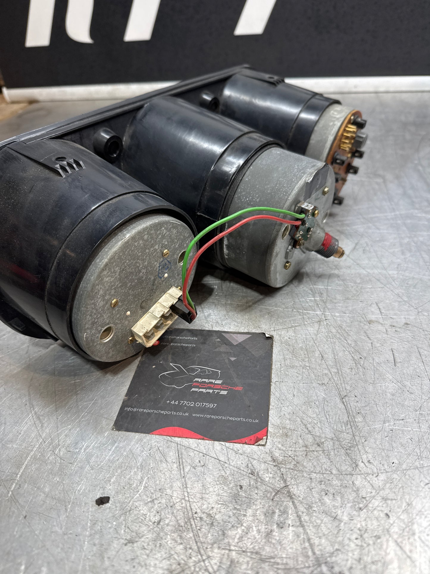 Porsche 944 complete set of instruments , used 95697miles 94464131000 / 94464103600 / 94464120701