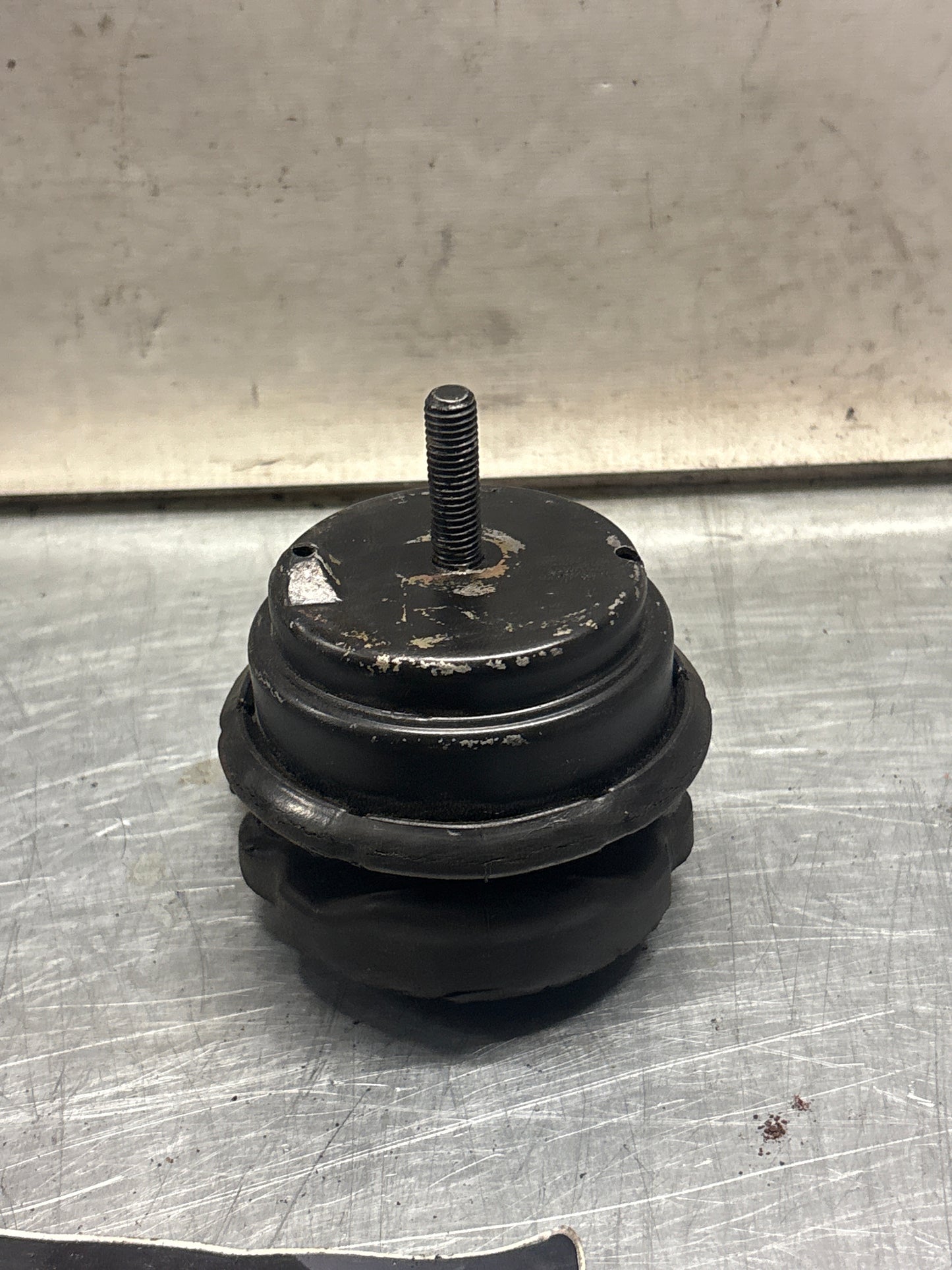 Engine Mount Porsche 924S 944 Turbo 968, used 95137504204