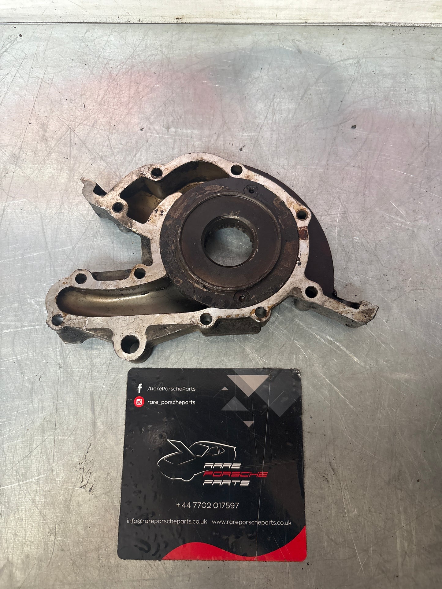 Porsche 944 Turbo / S2 Oil pump, used 9441071049R