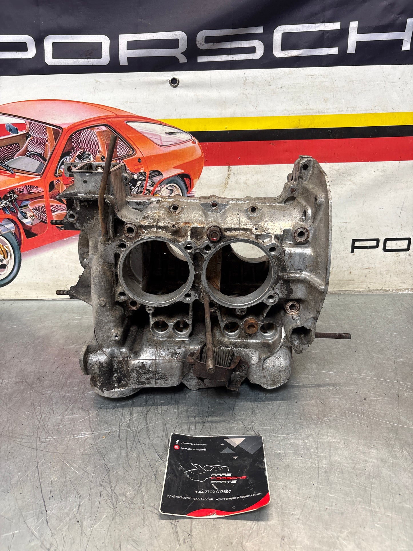 Porsche 914 1.8L engine case, used EC002622