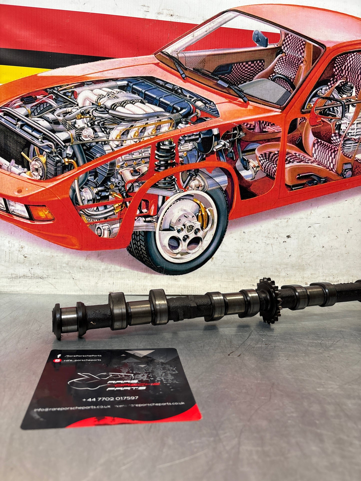 Porsche 928 S3 M28.45/46 engine Camshaft, intake side, cylinder 1-4, used 9281052916R / 92810529108