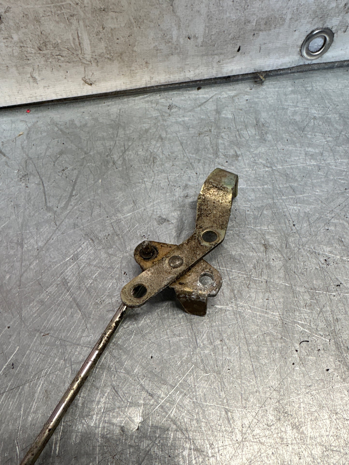 Porsche 924/944 tailgate lever with rod 94451209500, 94451209100 used early type