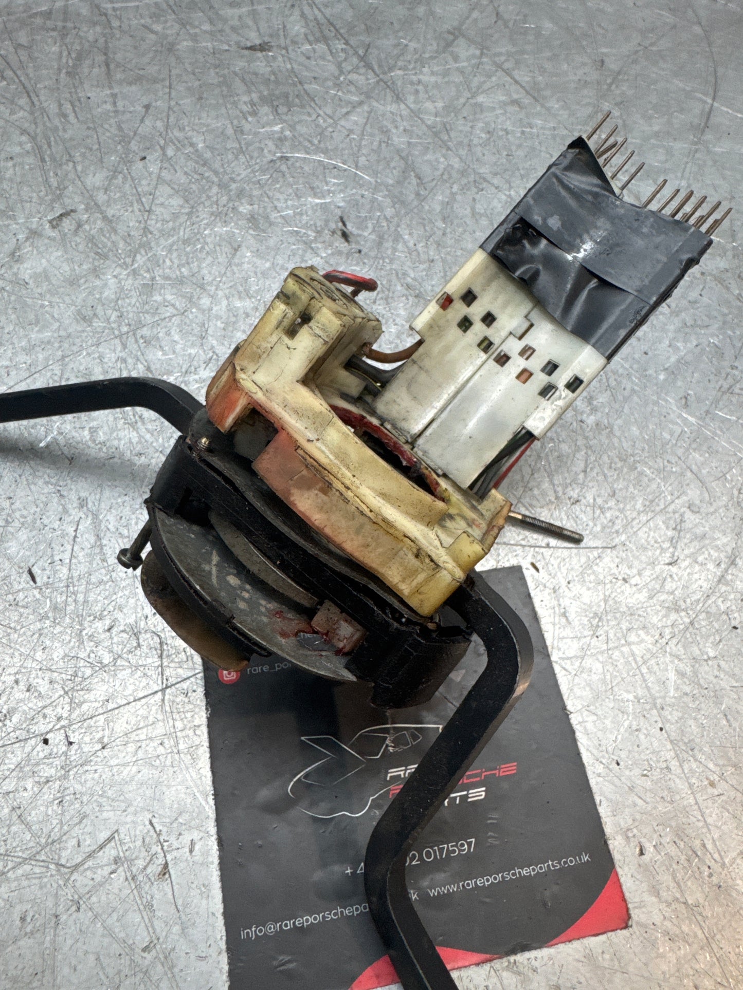 Porsche 924 early Black wiper / indicator stalk. 113953503BB spares or repair used