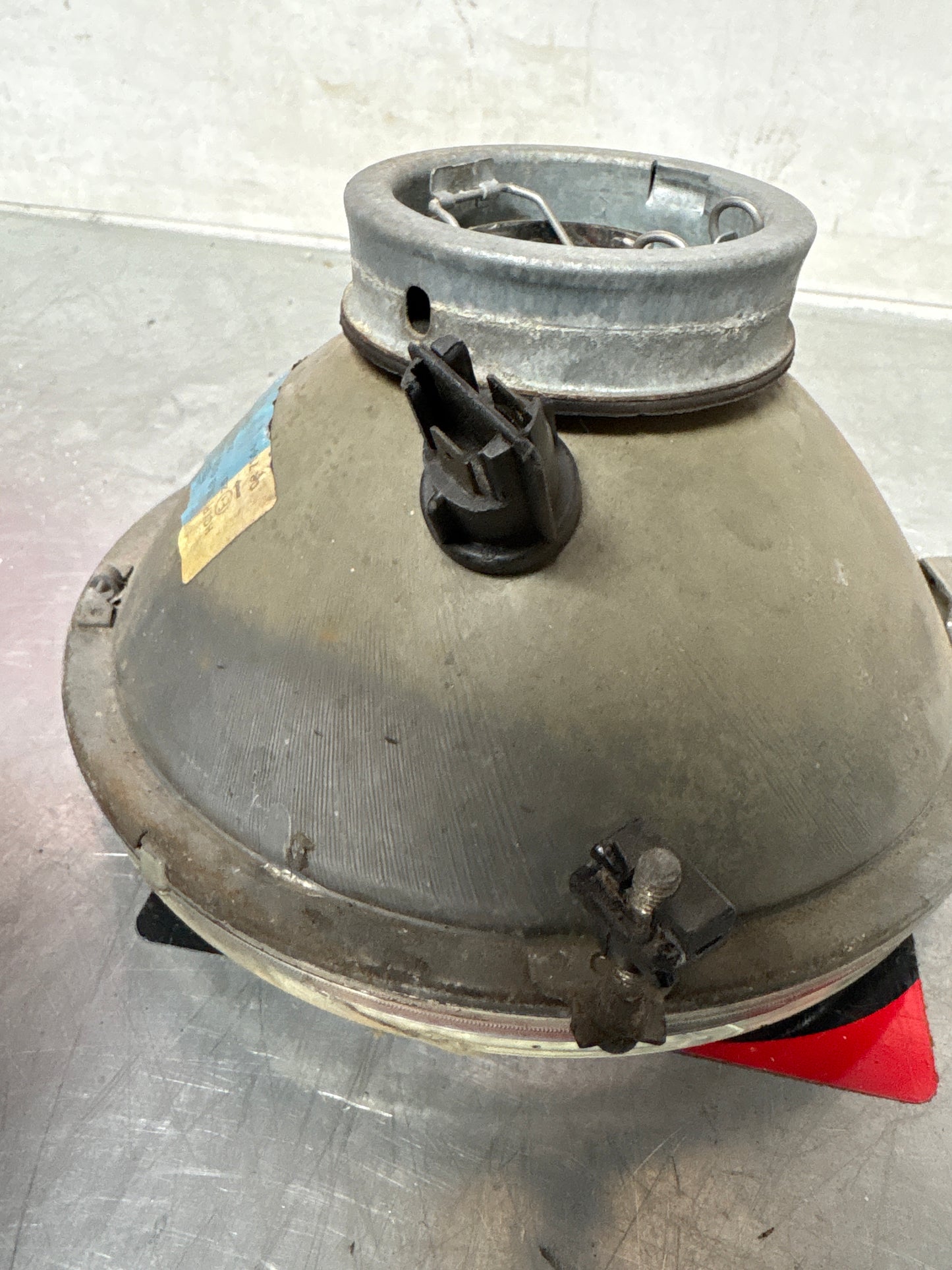 Porsche 924 / 944 Hella H4 headlight, used 477941771 / 201116560 / 1L800306069