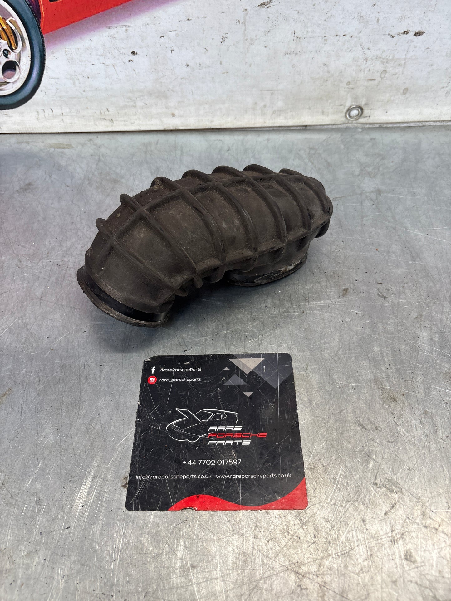 Porsche 924 fuel metering head to air intake 047133367A 047 133 367 A