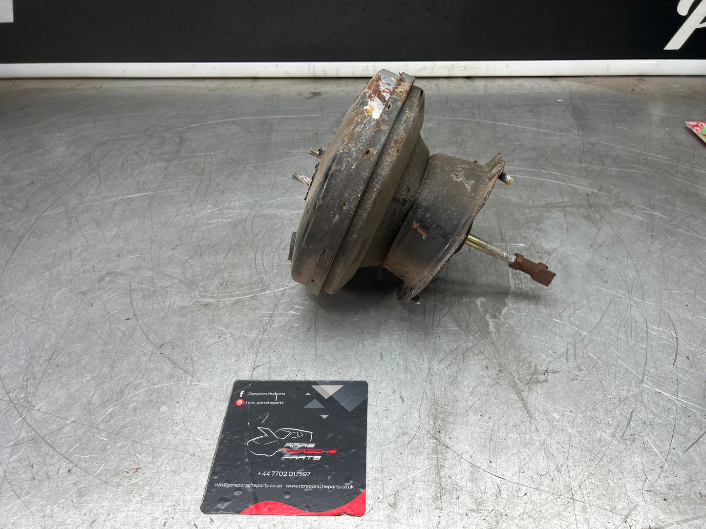 Porsche 944 brake booster, used 94435502500