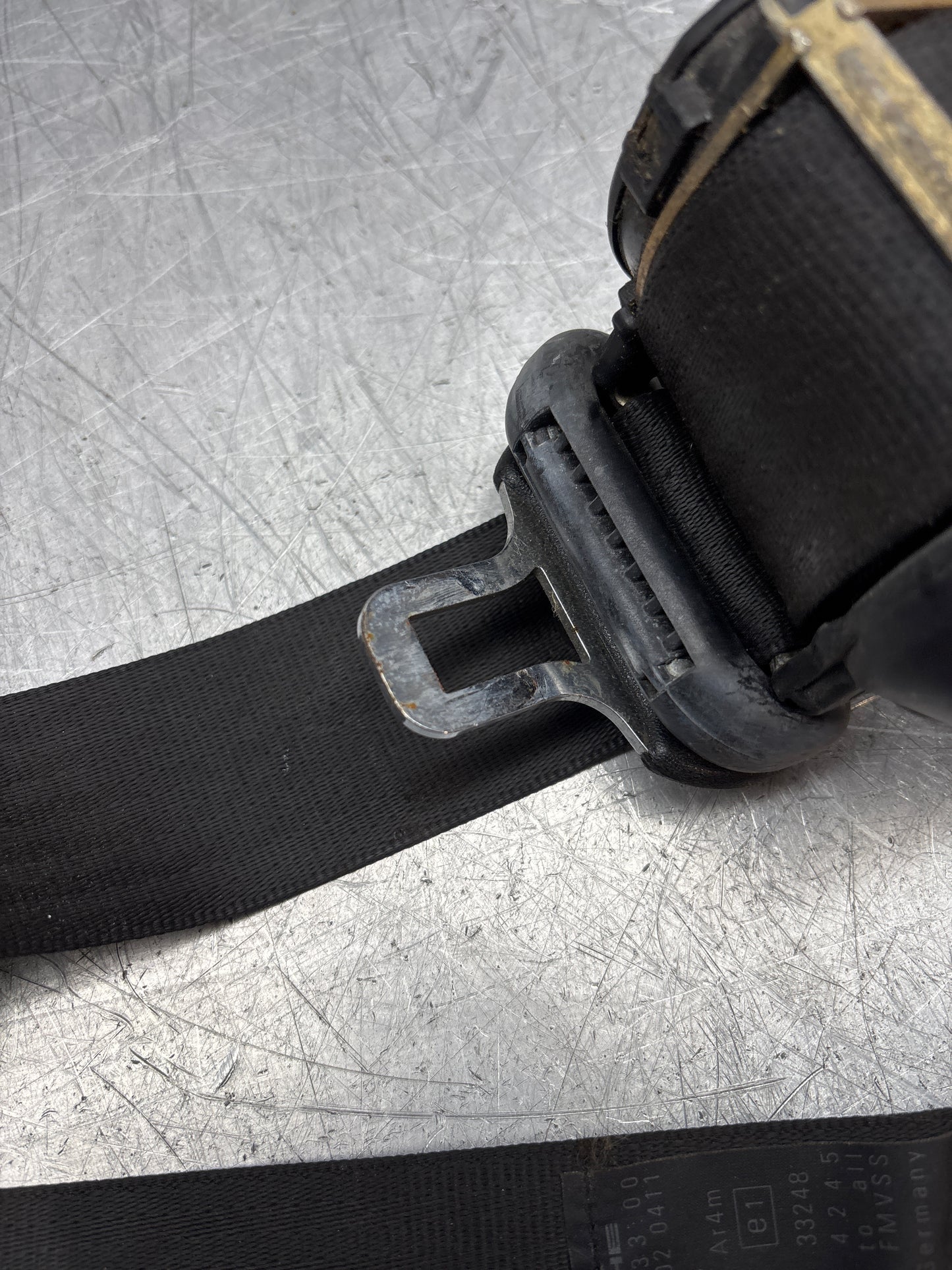 Porsche 944 S S2 Turbo front left N/S seat belt 94480303300, used