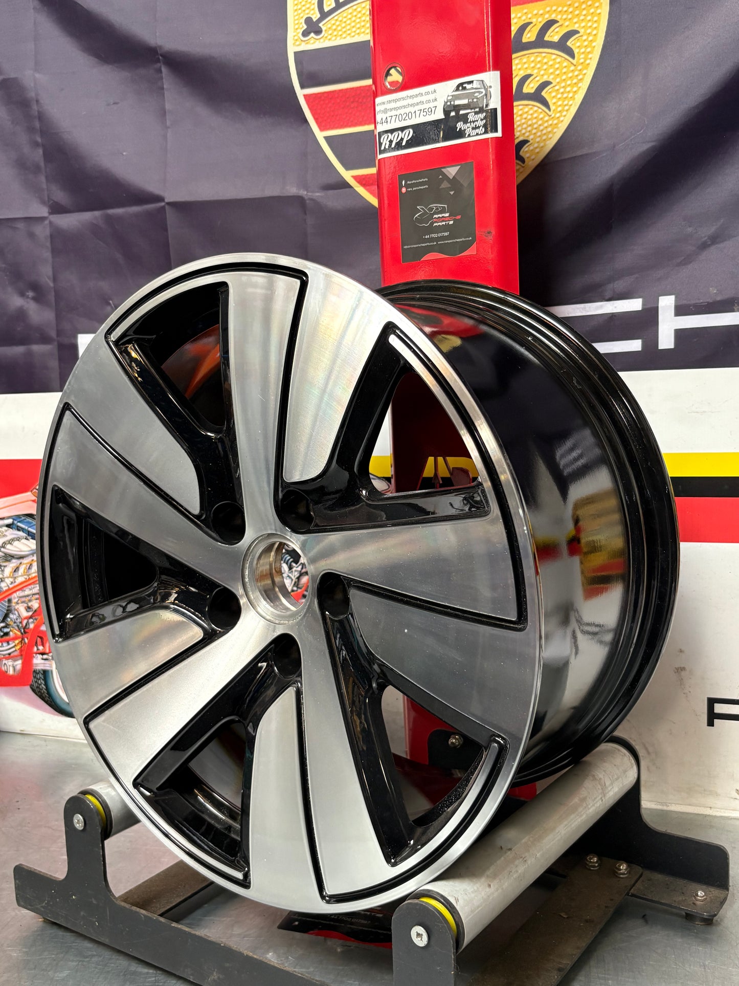 Porsche Taycan 10.0Jx19” ET66 alloy wheel, 9J1601025BM, very nice condition, used