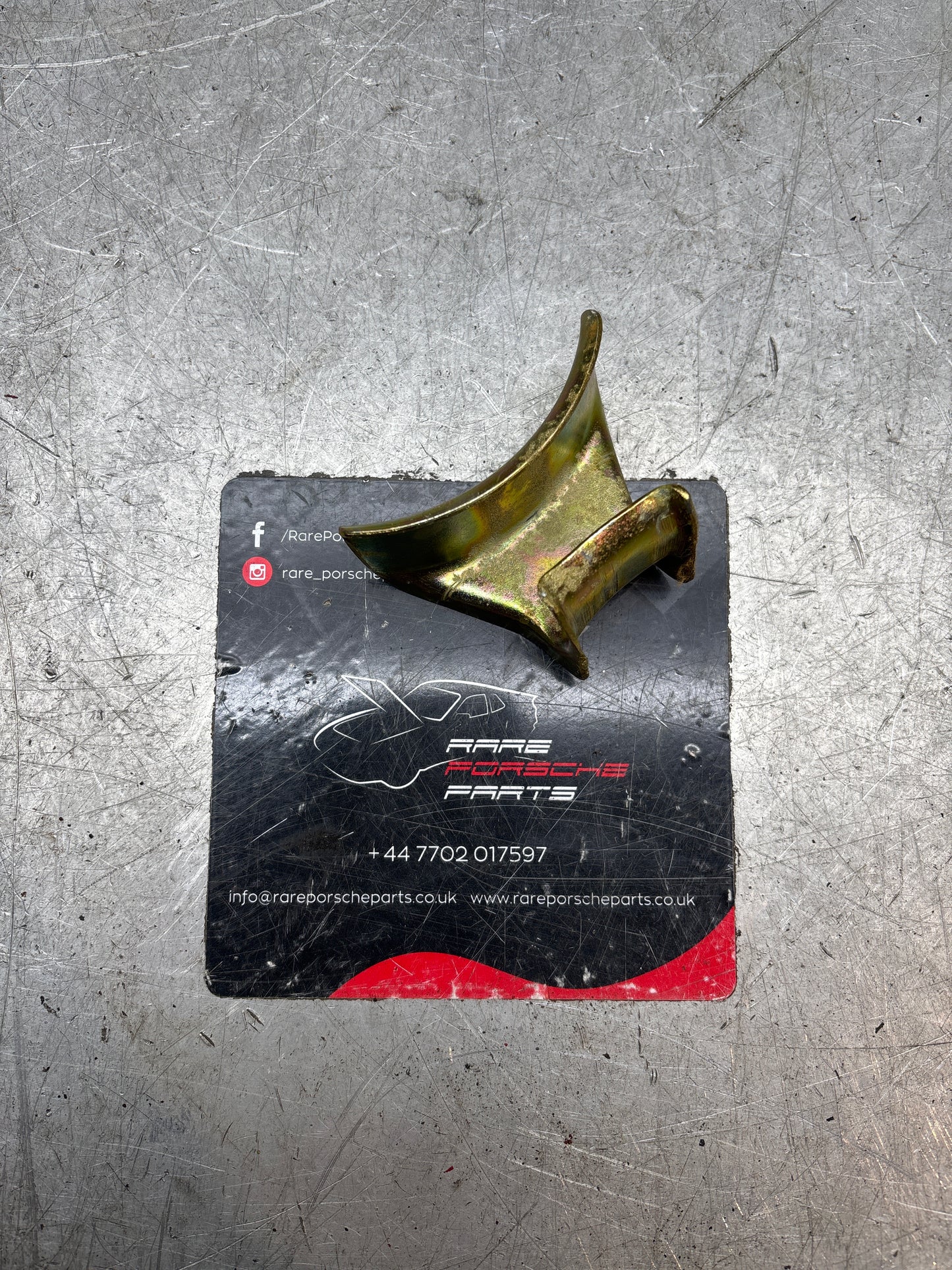 Porsche 928 exhaust hook, bracket, refurbished 92811127800