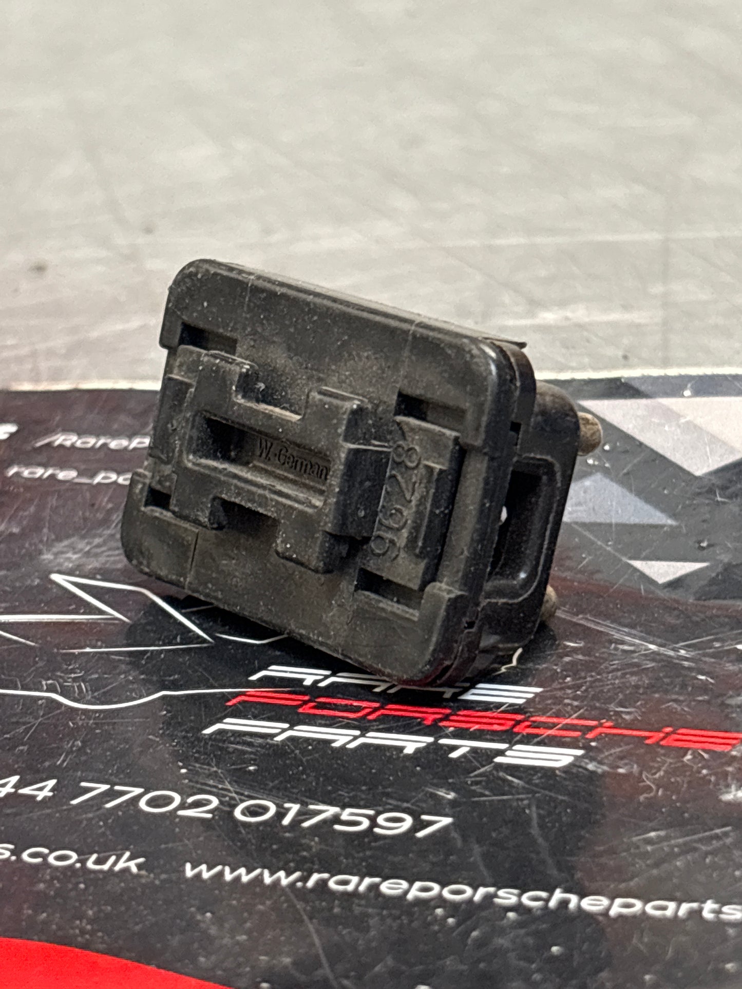 Porsche 928 coding plug, used 92860743300