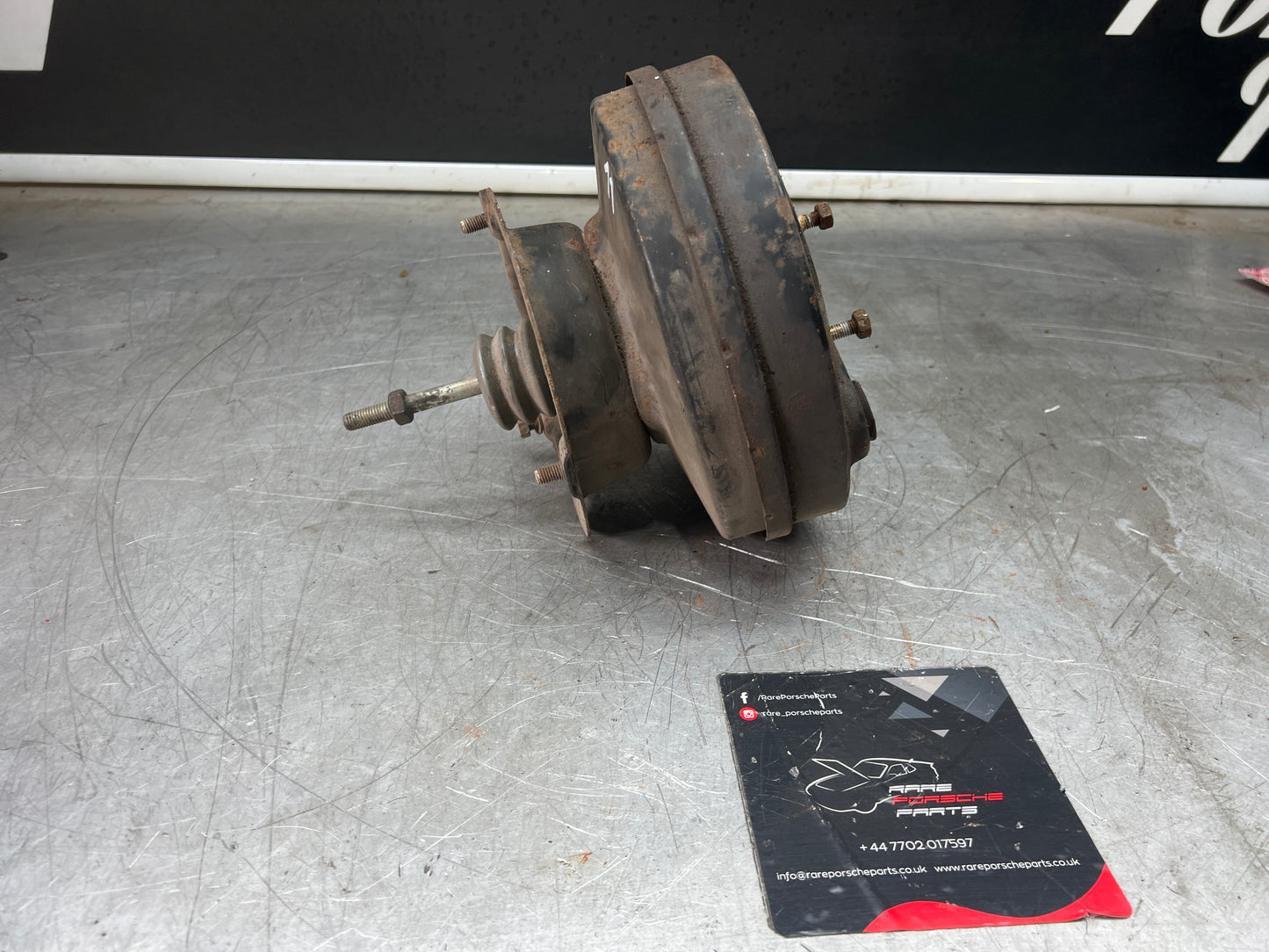 Porsche 944 brake booster, used 94435502502