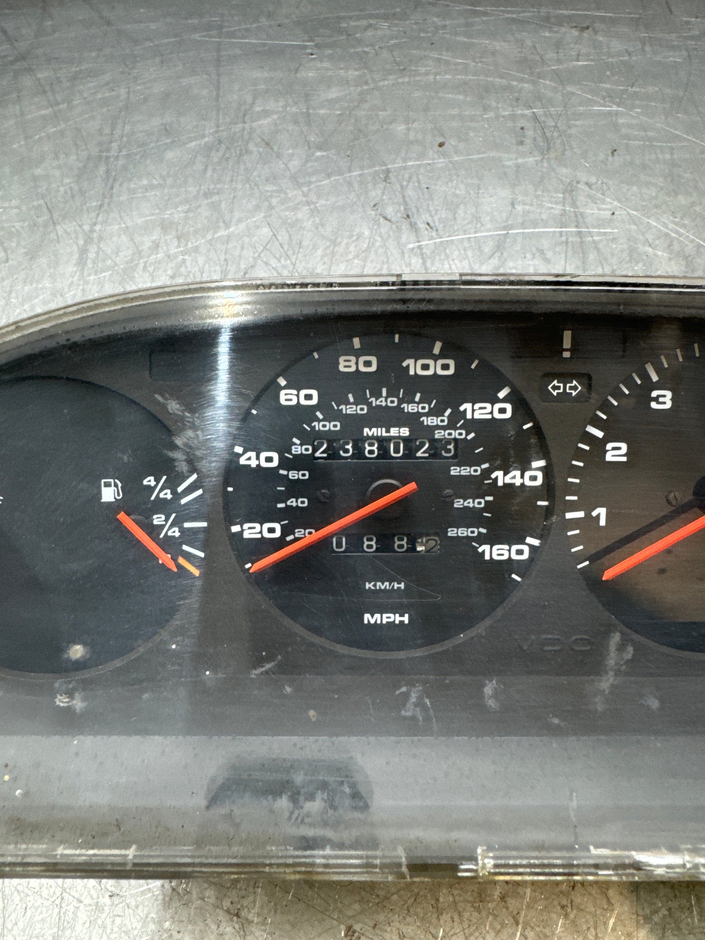 Porsche 944 Armaturenbrettuhr, Binnacle-Pod-Tachometer 94564131106 86-89, gebraucht