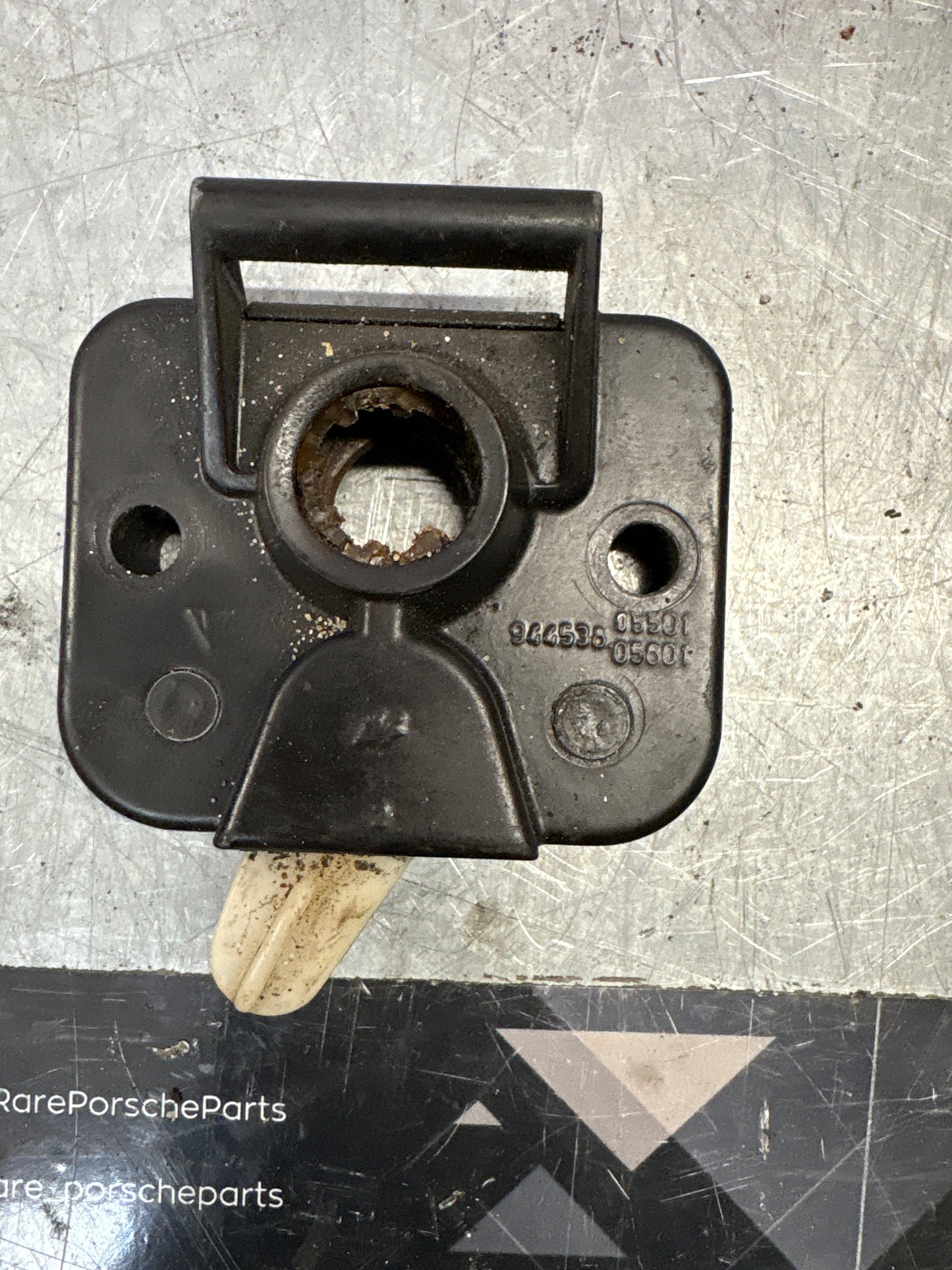 Porsche late 924 944 Boot From 85.5 Tailgate hatch lock from right 94453805601 used