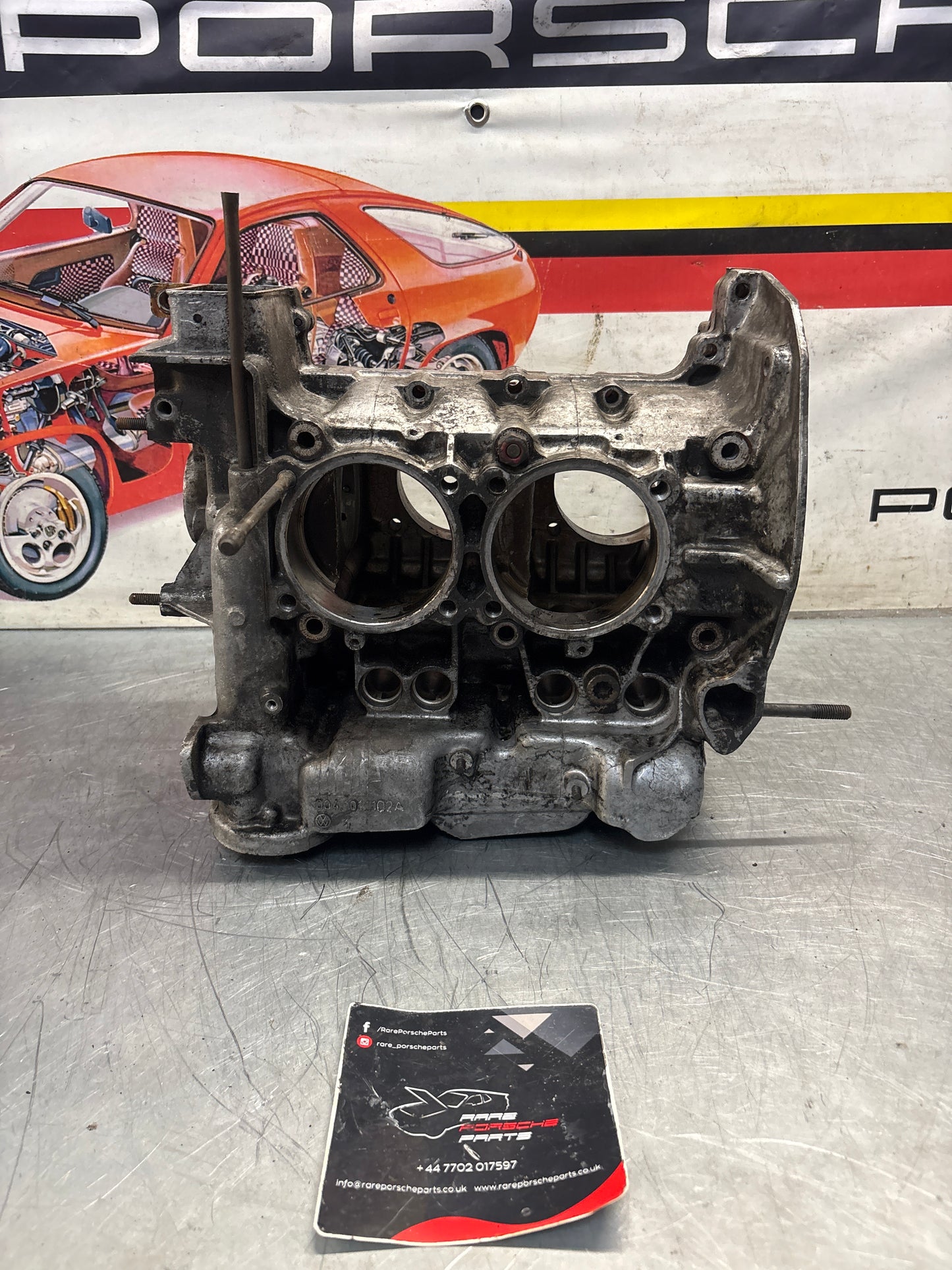 Porsche 914 1.7L engine case, used EA040245
