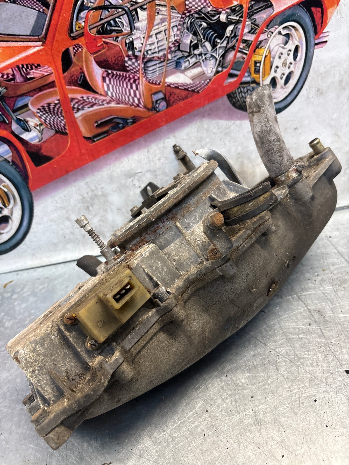 Porsche 928 throttle body, used 9281101935R / 0438120142