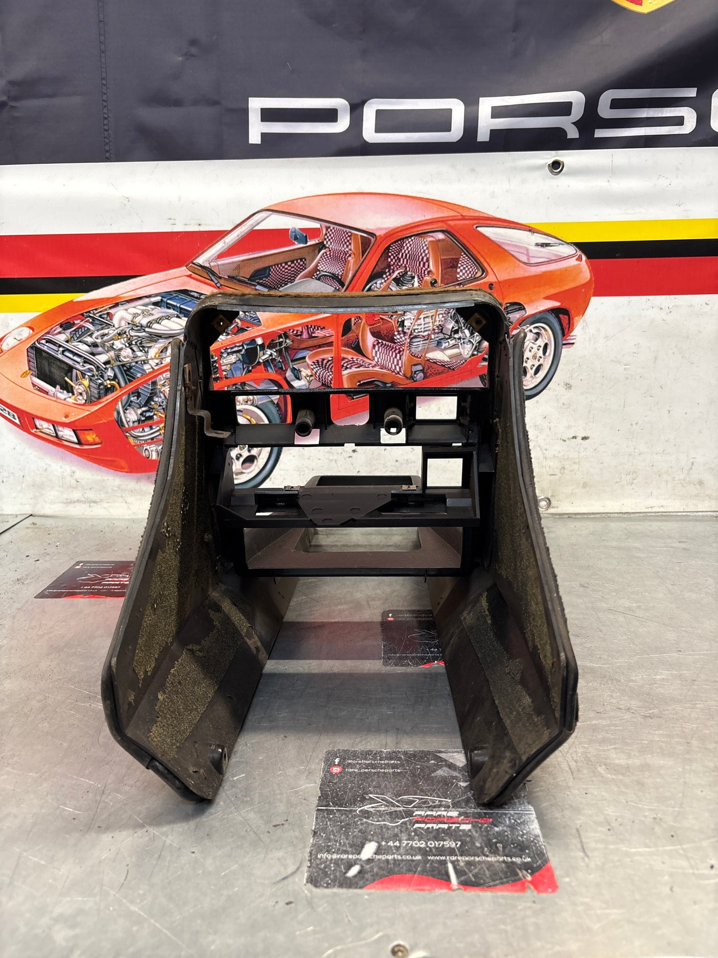 Porsche 924 centre console black, no switch holes 477857951 / 477857969 used